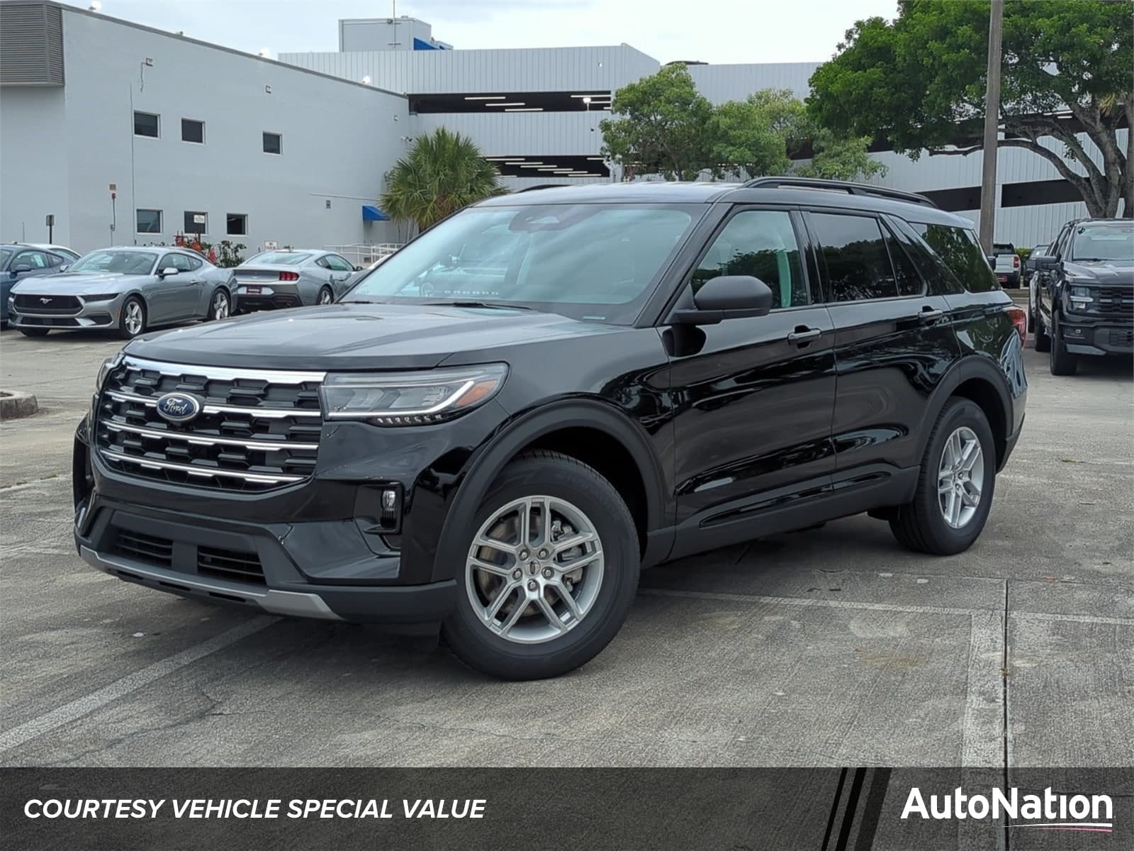 2026 Ford Explorer Active w/200A Pkg — photo 1 of 27