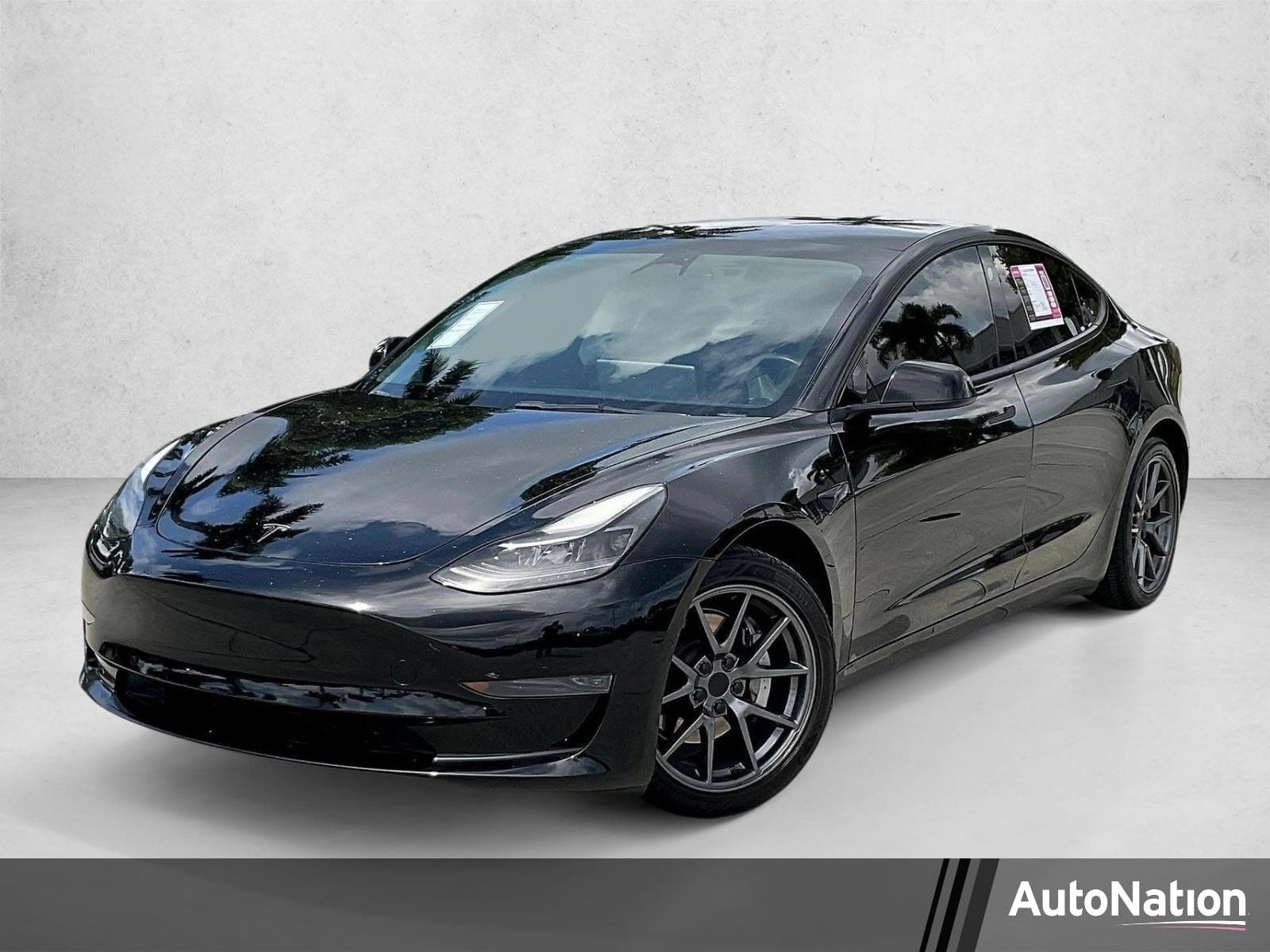 2021 Tesla Model 3 Standard Range Plus — photo 1 of 30