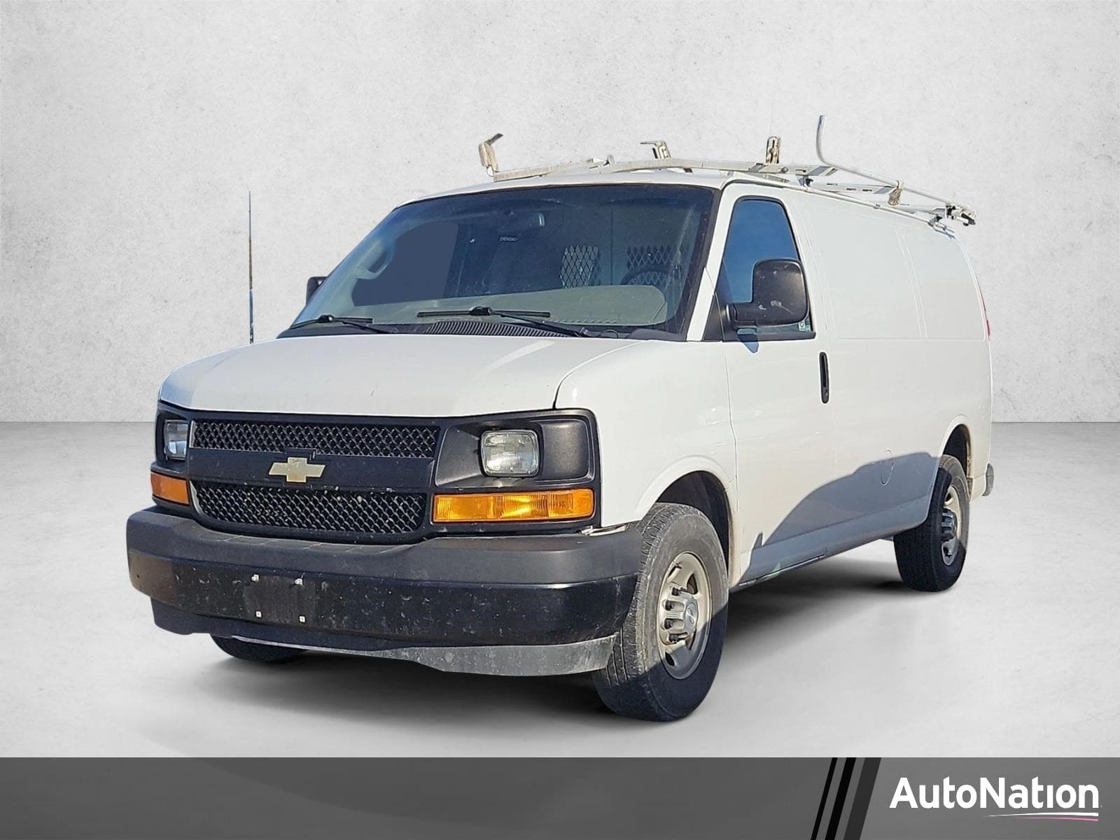 2017 Chevrolet Express Cargo Van Base — photo 1 of 22