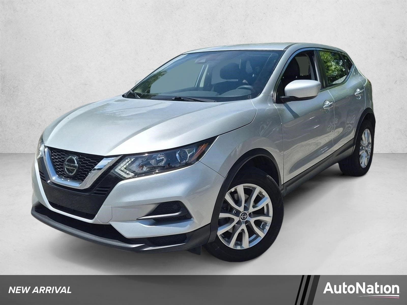 2022 Nissan Rogue Sport S — photo 1 of 21