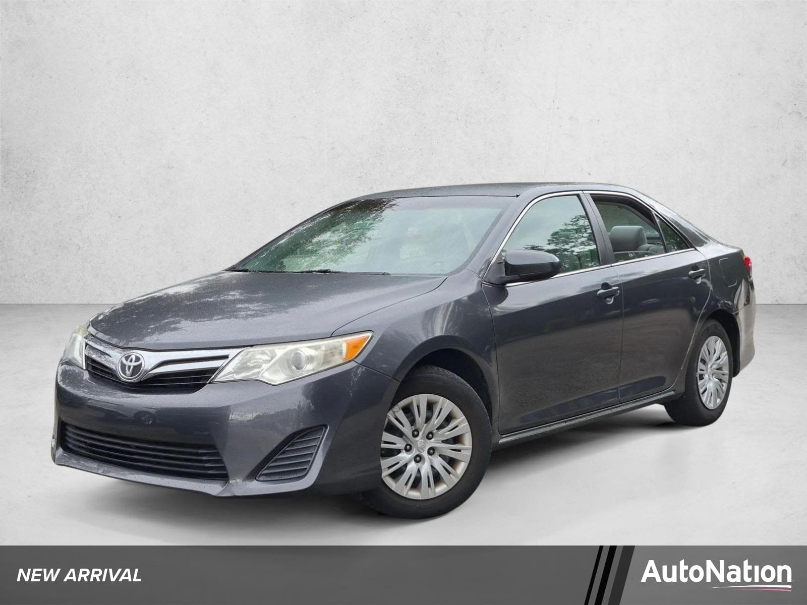 2012 Toyota Camry LE — photo 1 of 15