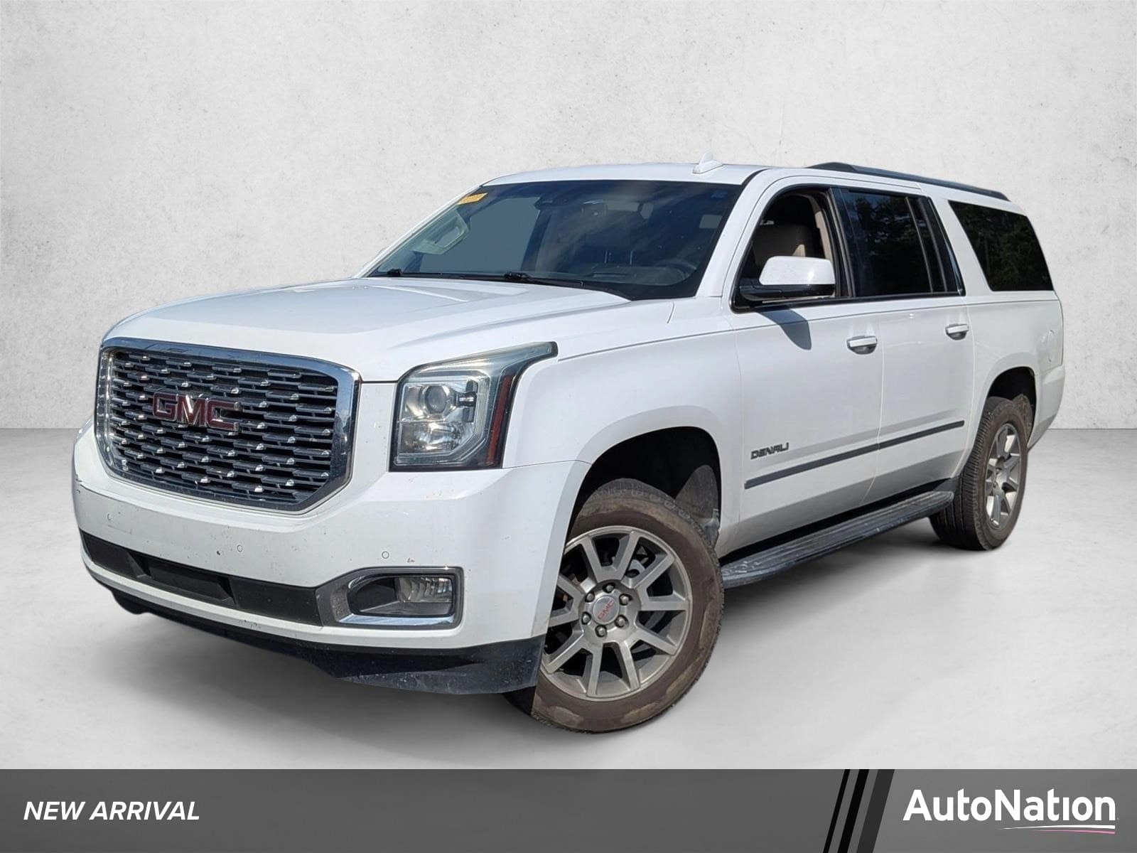 2019 GMC Yukon XL Denali — photo 1 of 20
