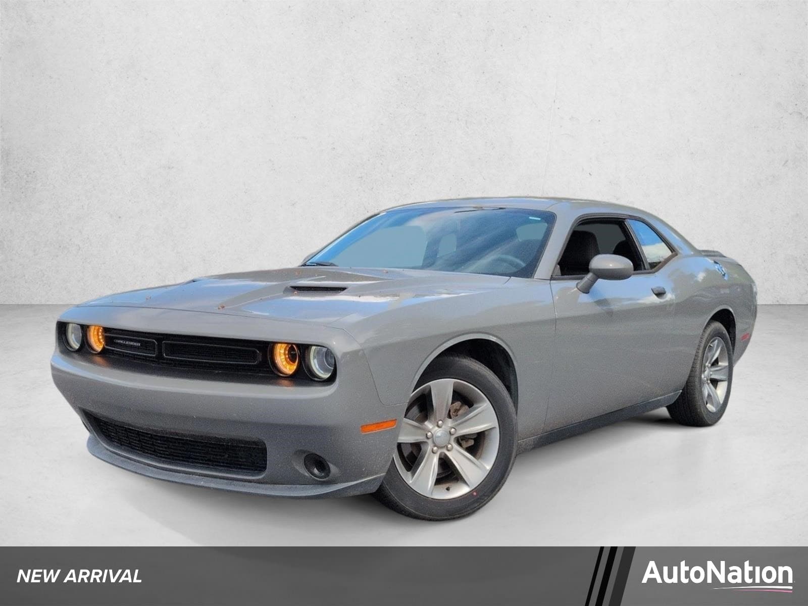 2019 Dodge Challenger SXT — photo 1 of 20