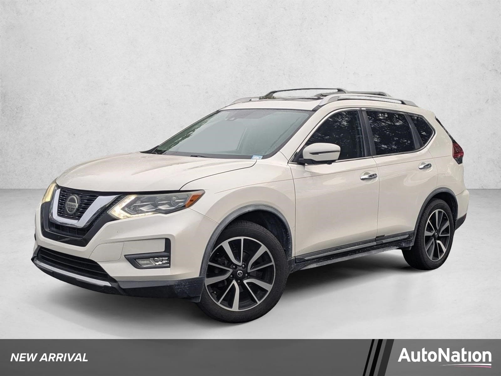 2018 Nissan Rogue SL — photo 1 of 15