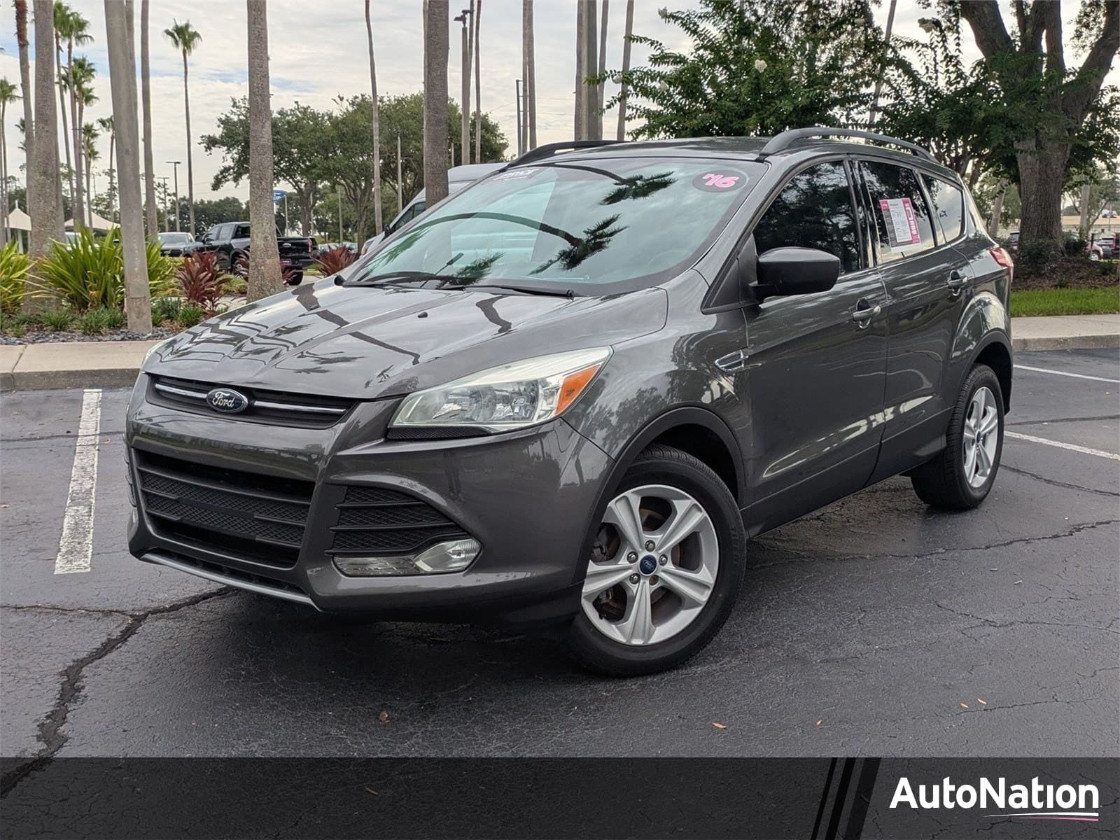 2016 Ford Escape SE — photo 1 of 23