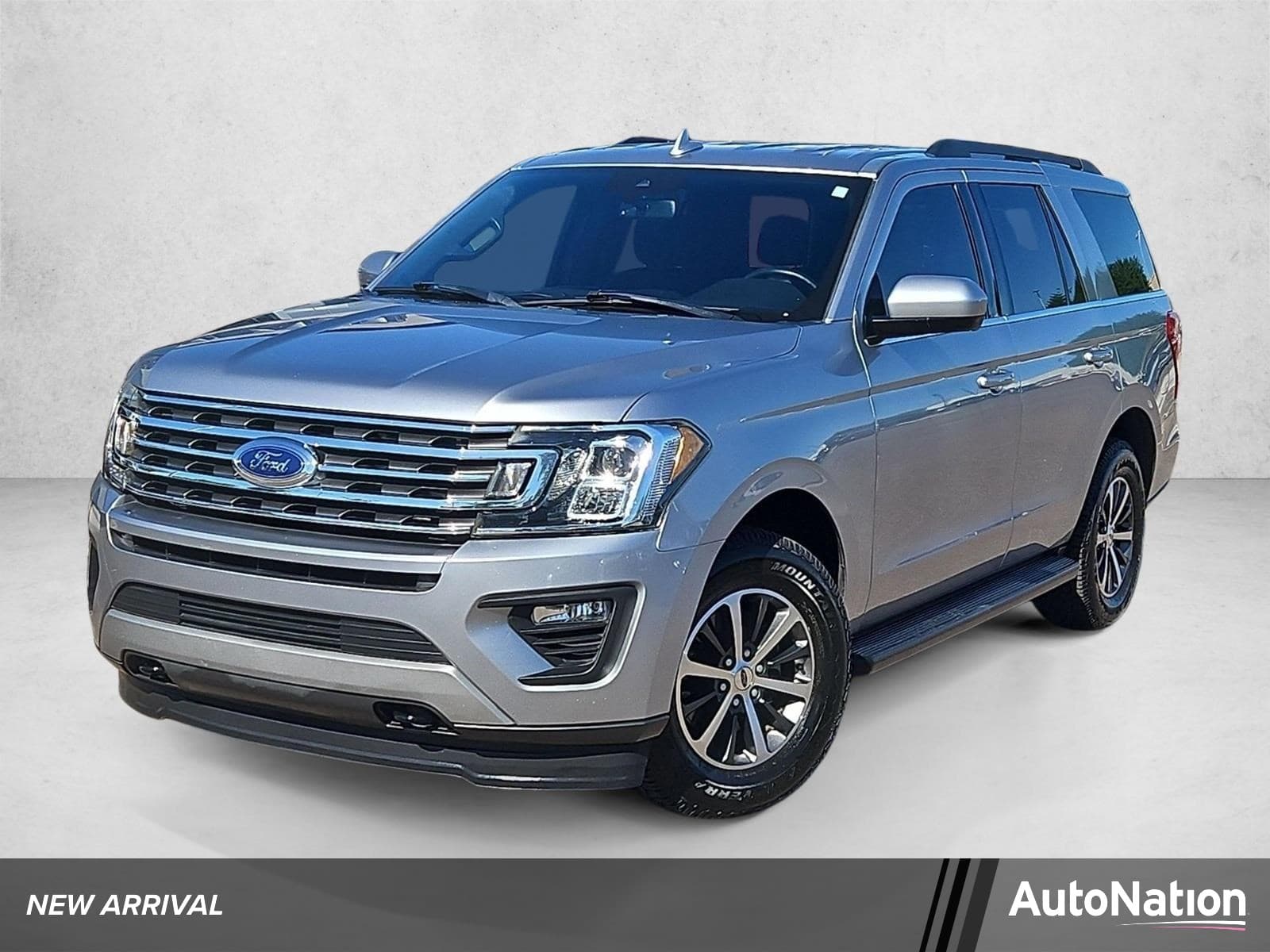 2020 Ford Expedition XLT — photo 1 of 25