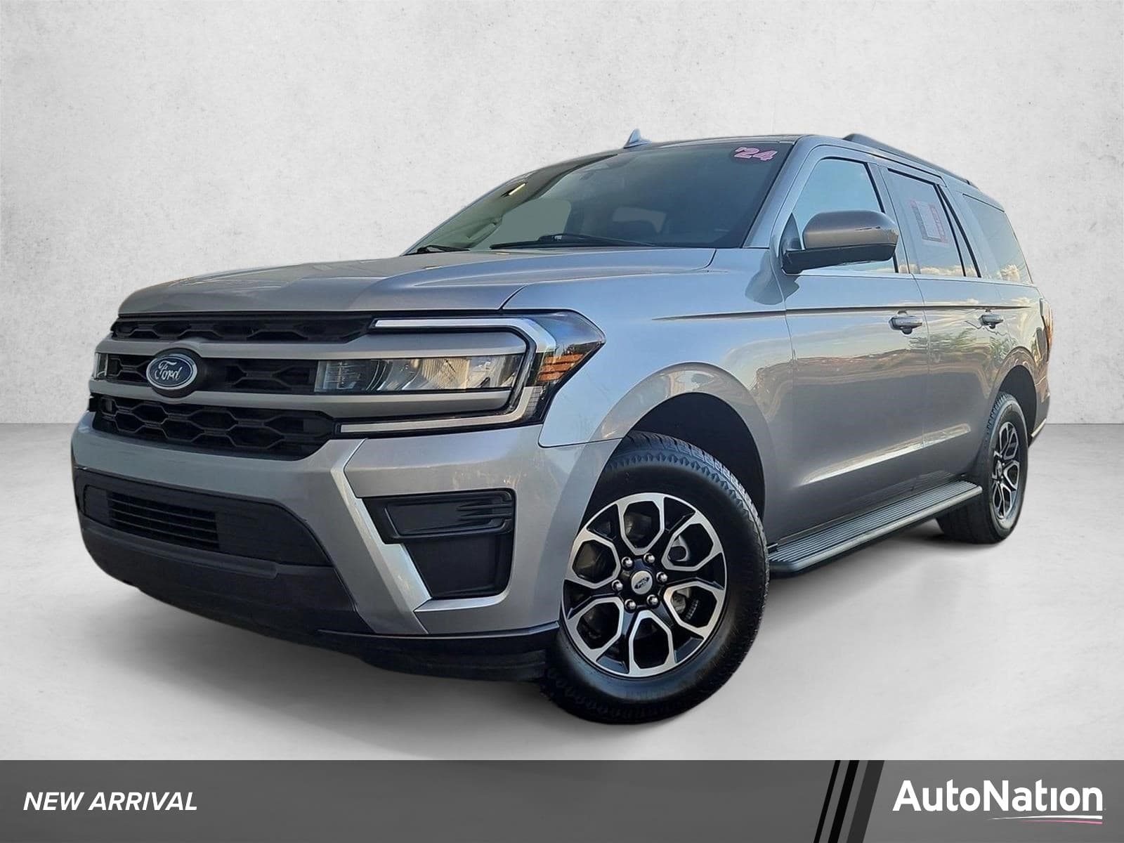 2024 Ford Expedition XLT — photo 1 of 28