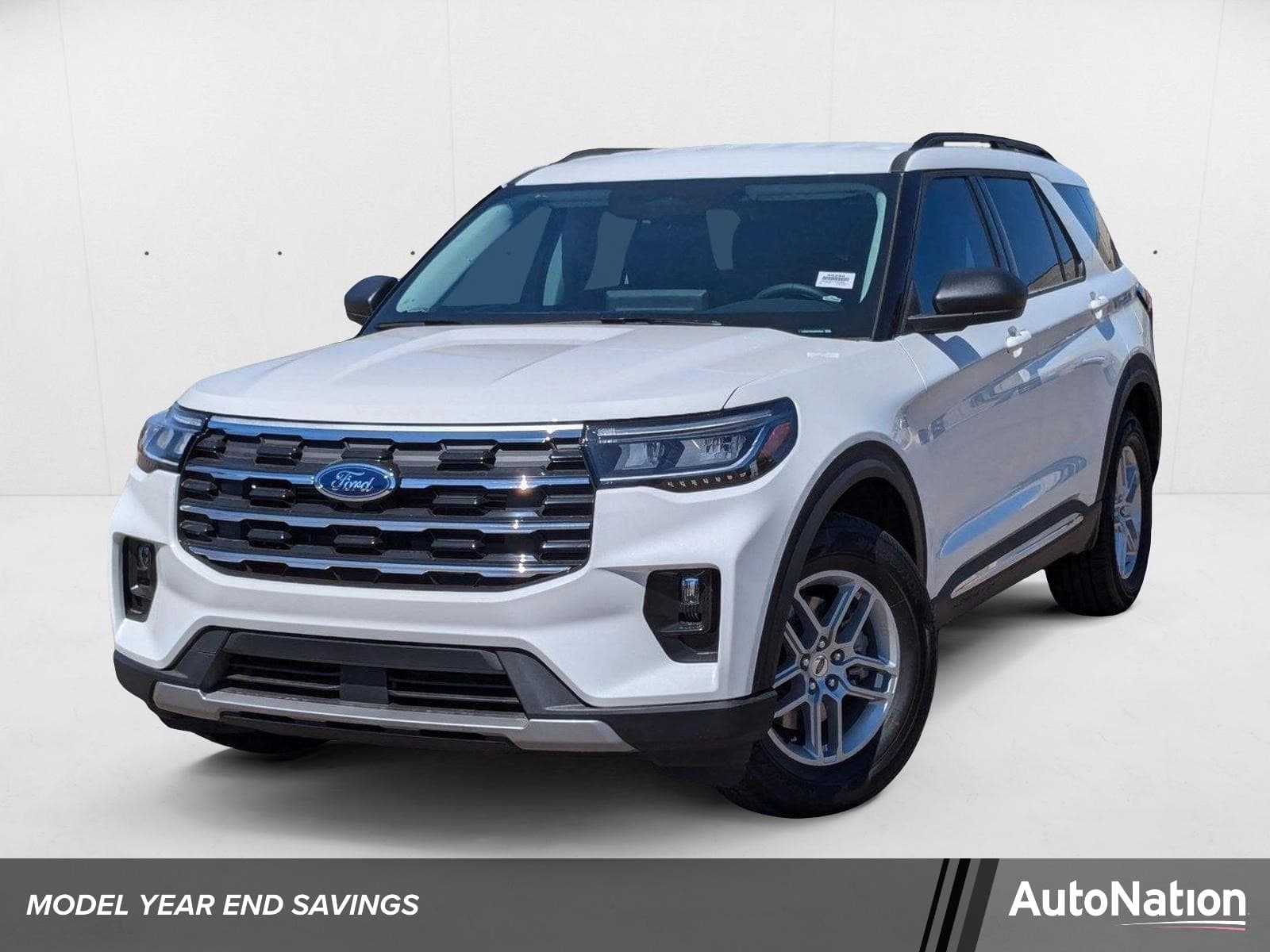 2025 Ford Explorer Active — photo 1 of 18