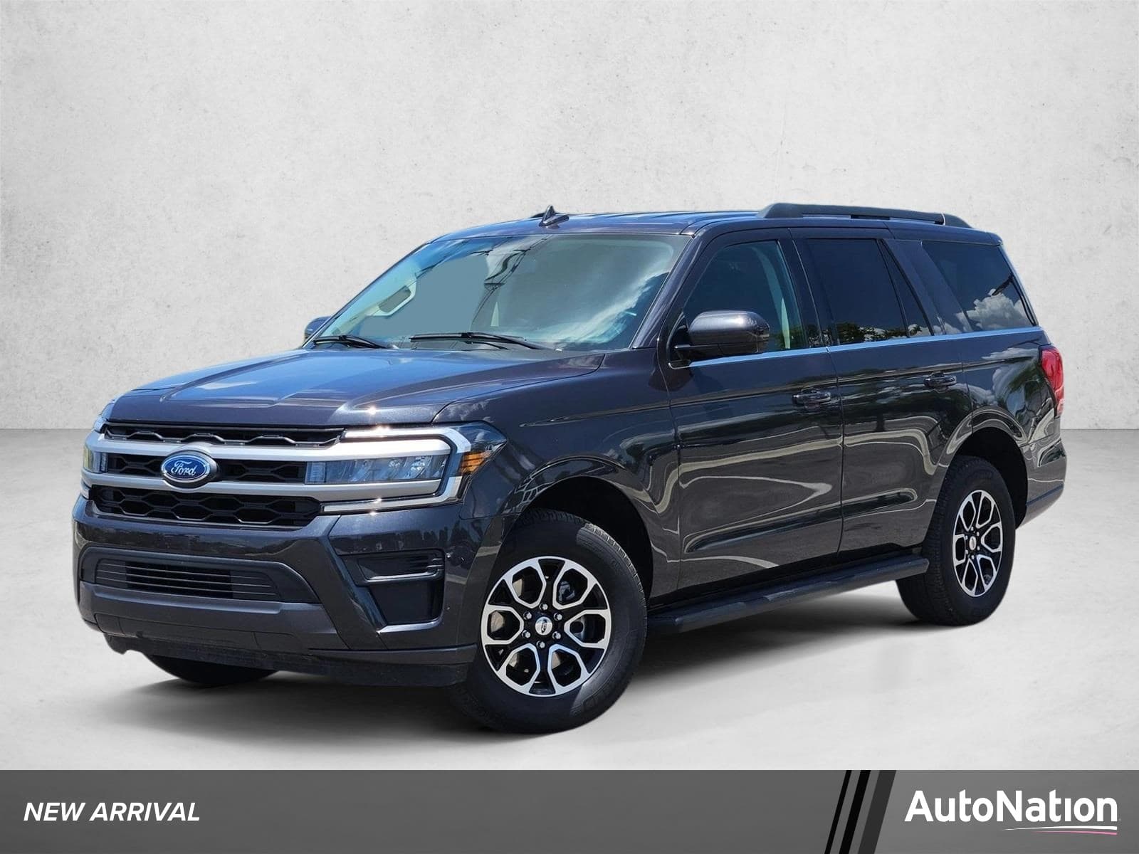2024 Ford Expedition XLT — photo 1 of 25