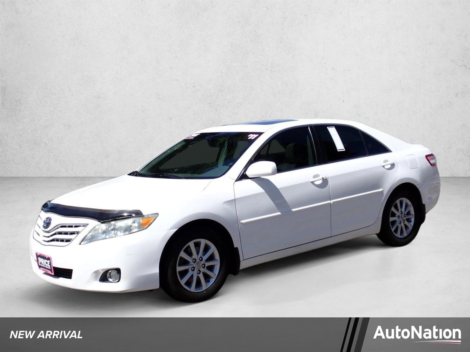 2011 Toyota Camry XLE — photo 1 of 25