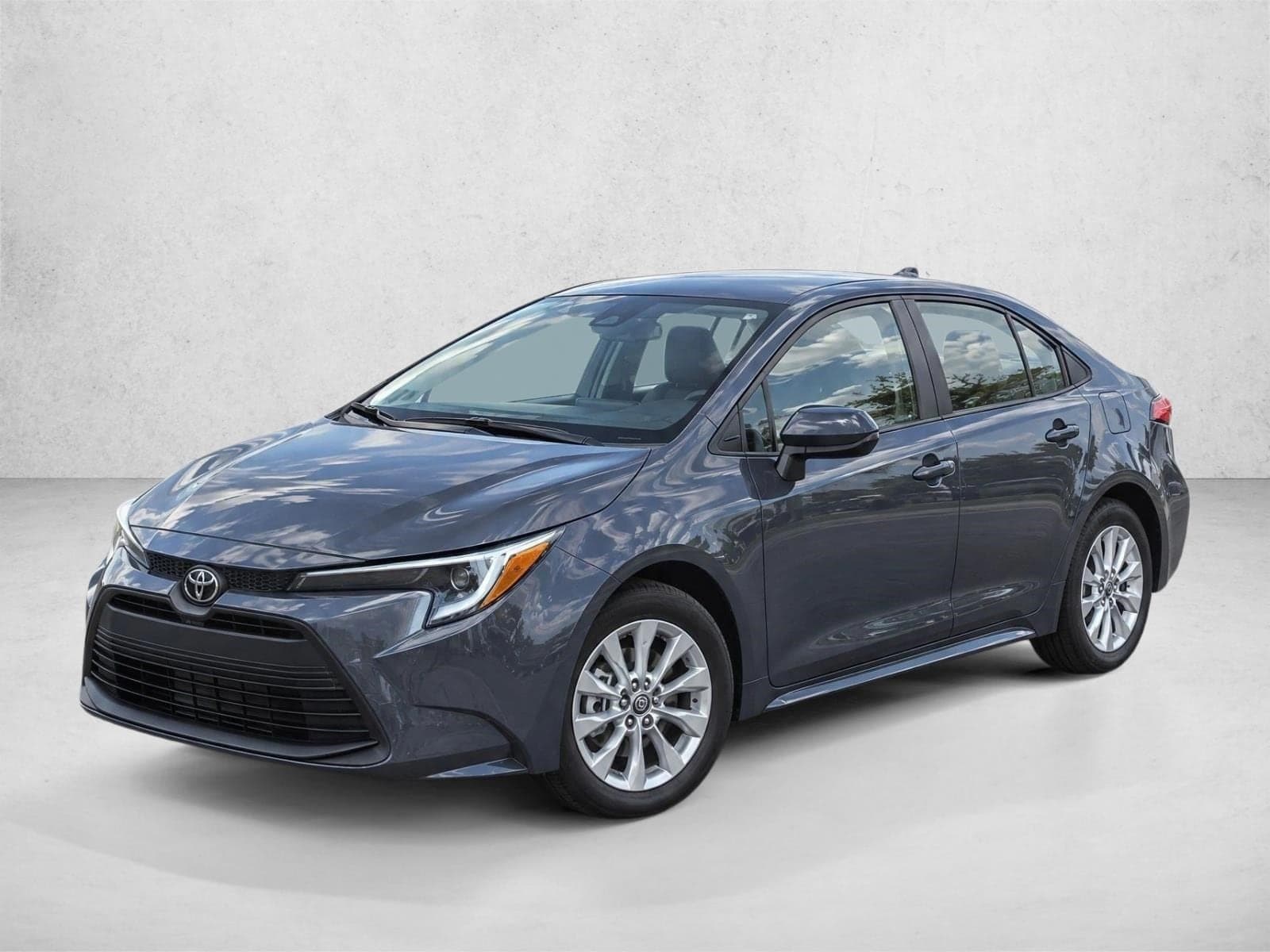 2026 Toyota Corolla Hybrid LE — photo 1 of 15