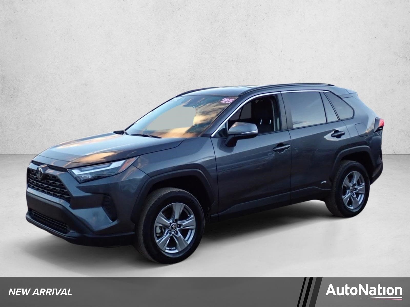 2025 Toyota RAV4 Base — photo 1 of 23