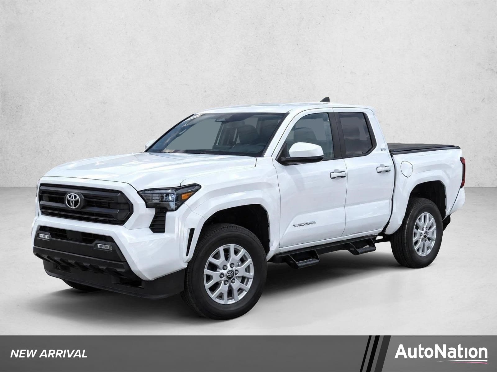 2025 Toyota Tacoma 4WD SR5 — photo 1 of 15