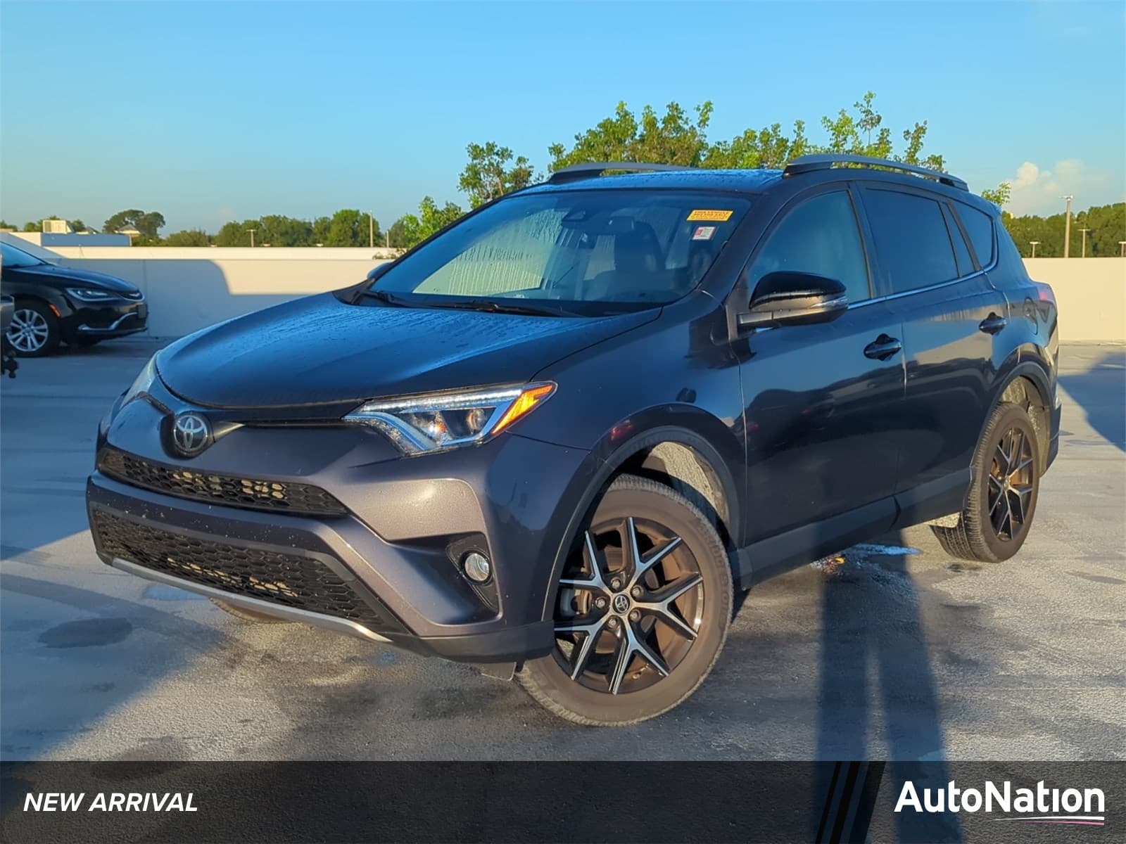 2017 Toyota RAV4 SE — photo 1 of 21