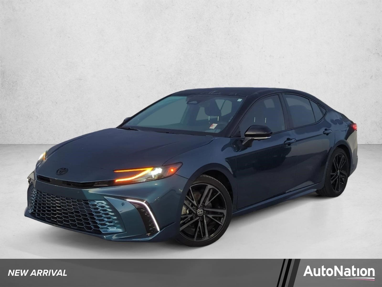 2025 Toyota Camry XSE — photo 1 of 23