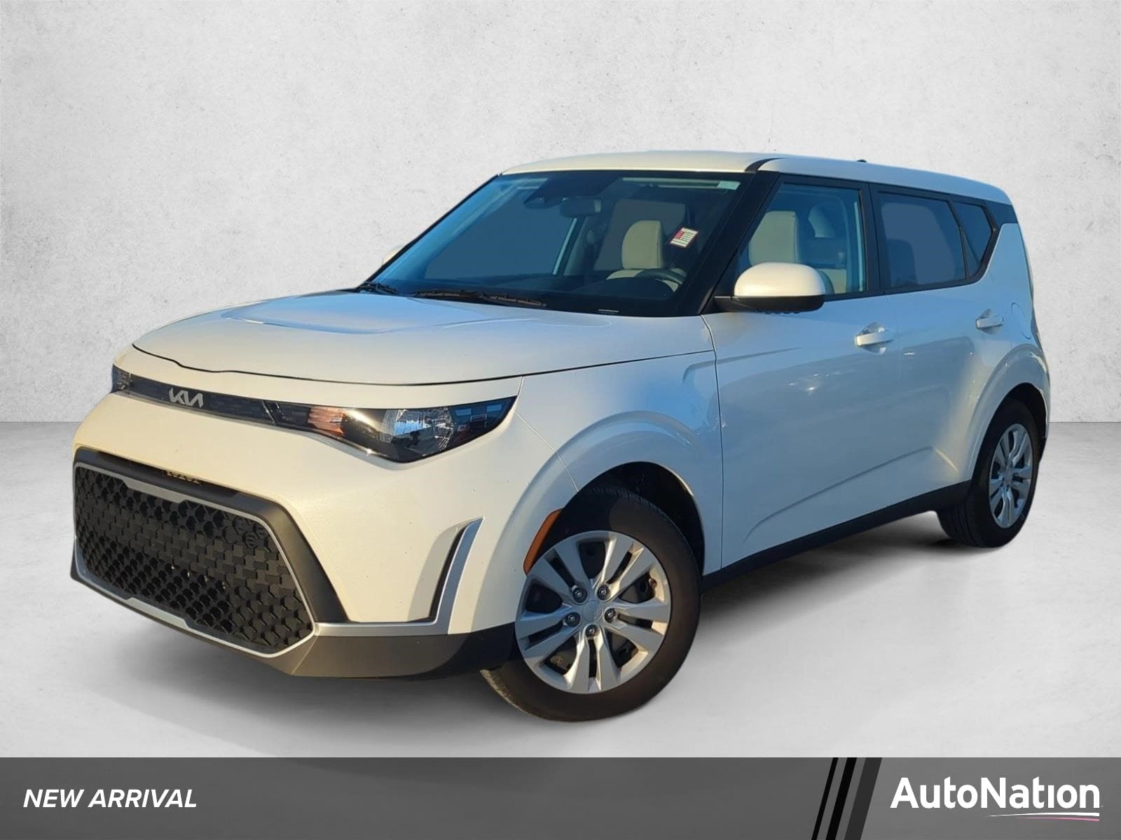 2025 Kia Soul LX — photo 1 of 30