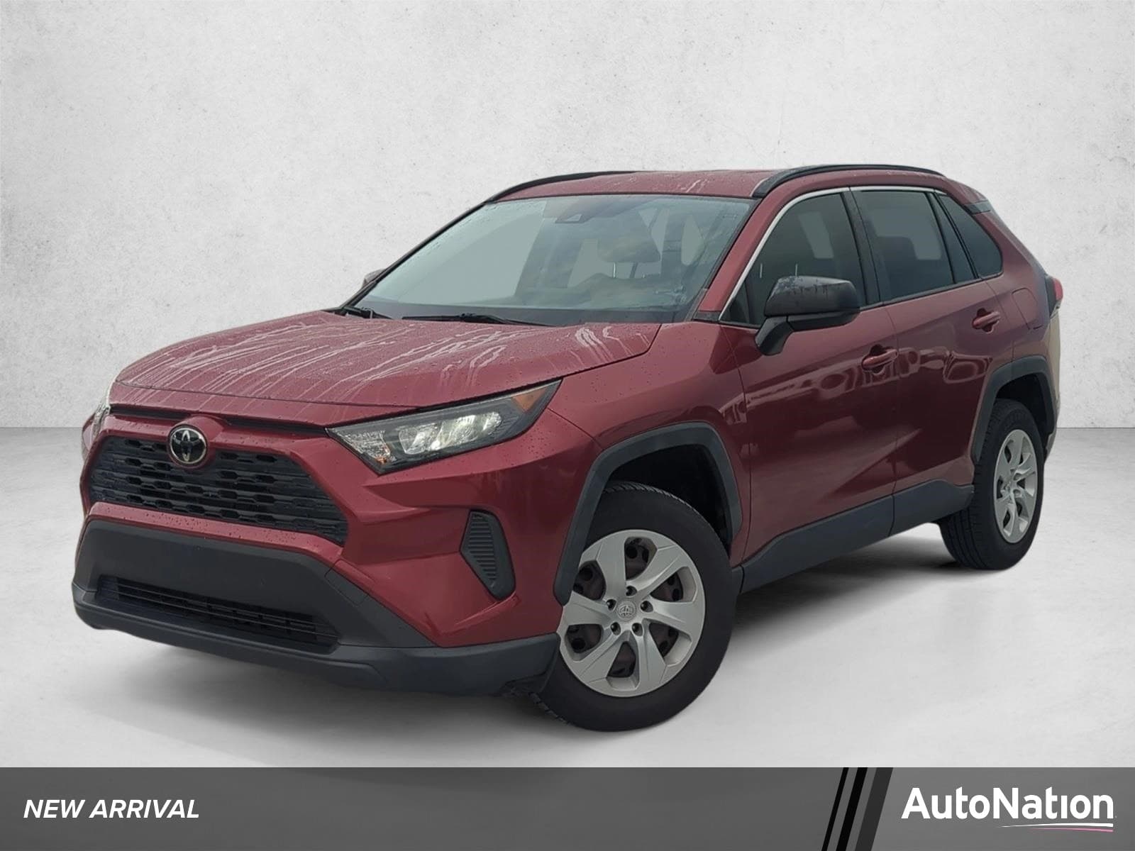 2021 Toyota RAV4 LE — photo 1 of 25