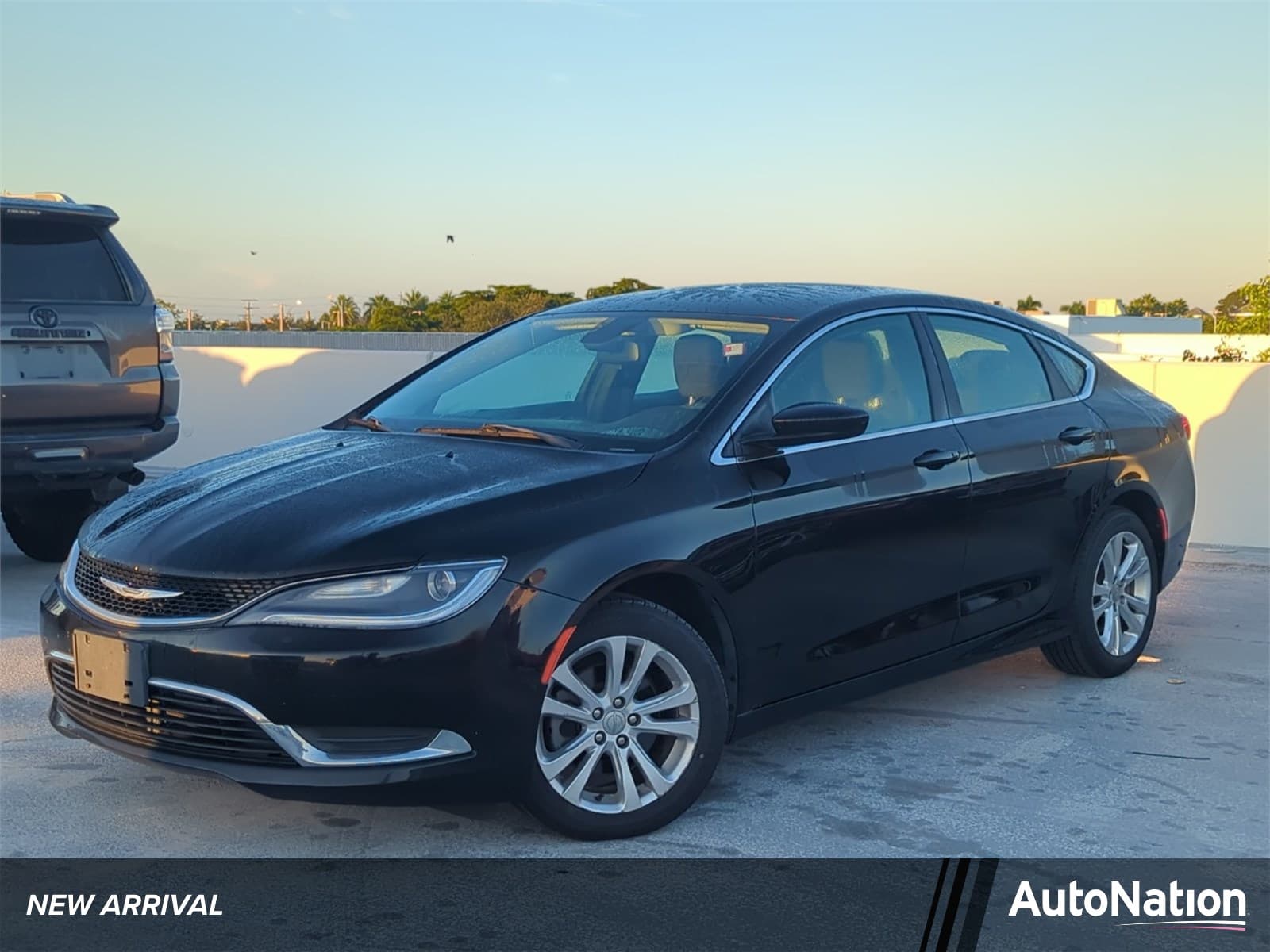 2015 Chrysler 200 Limited — photo 1 of 26