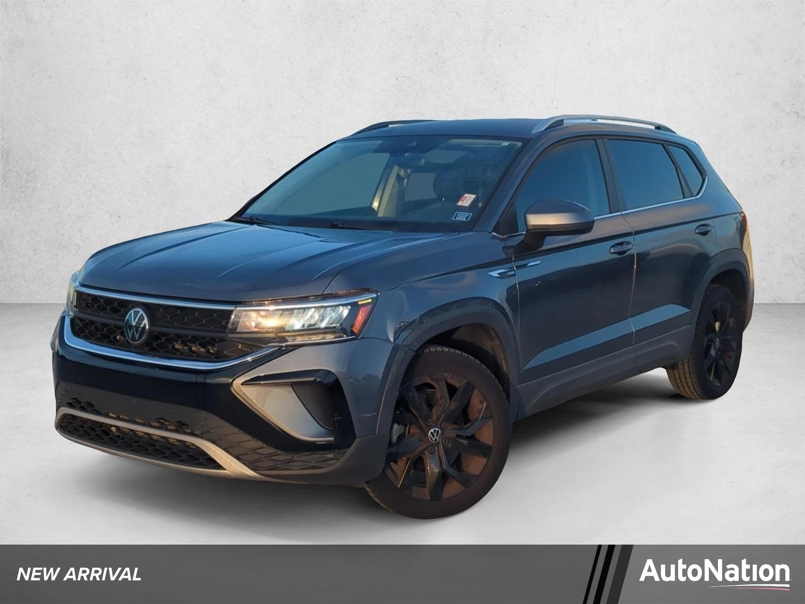 2023 Volkswagen Taos Base — photo 1 of 27