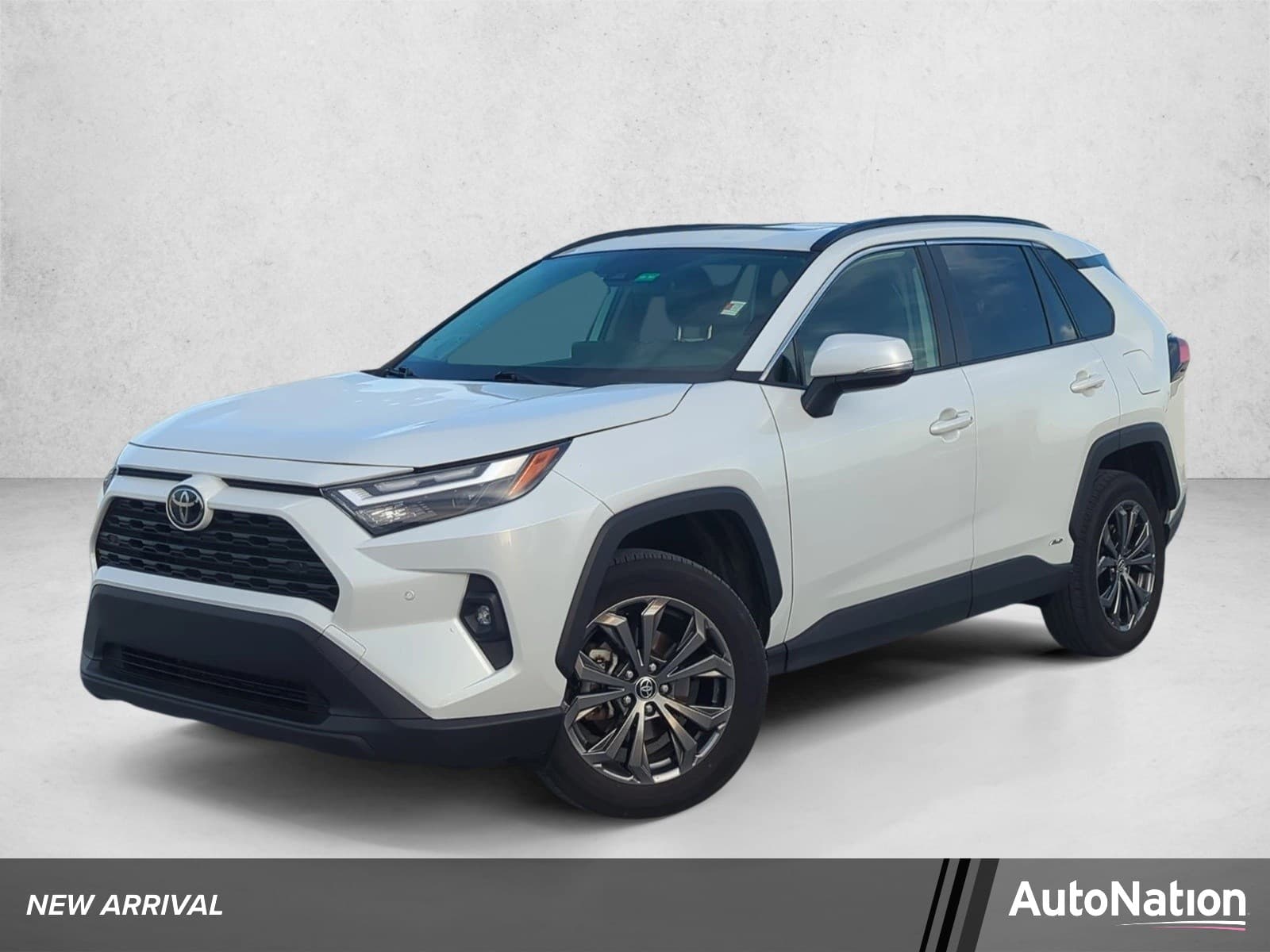 2025 Toyota RAV4 Hybrid XLE Premium — photo 1 of 25