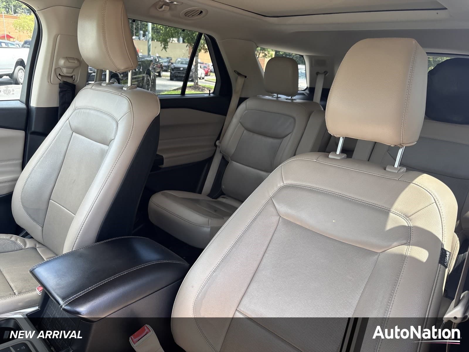 2020 Ford Explorer Limited — photo 1 of 21