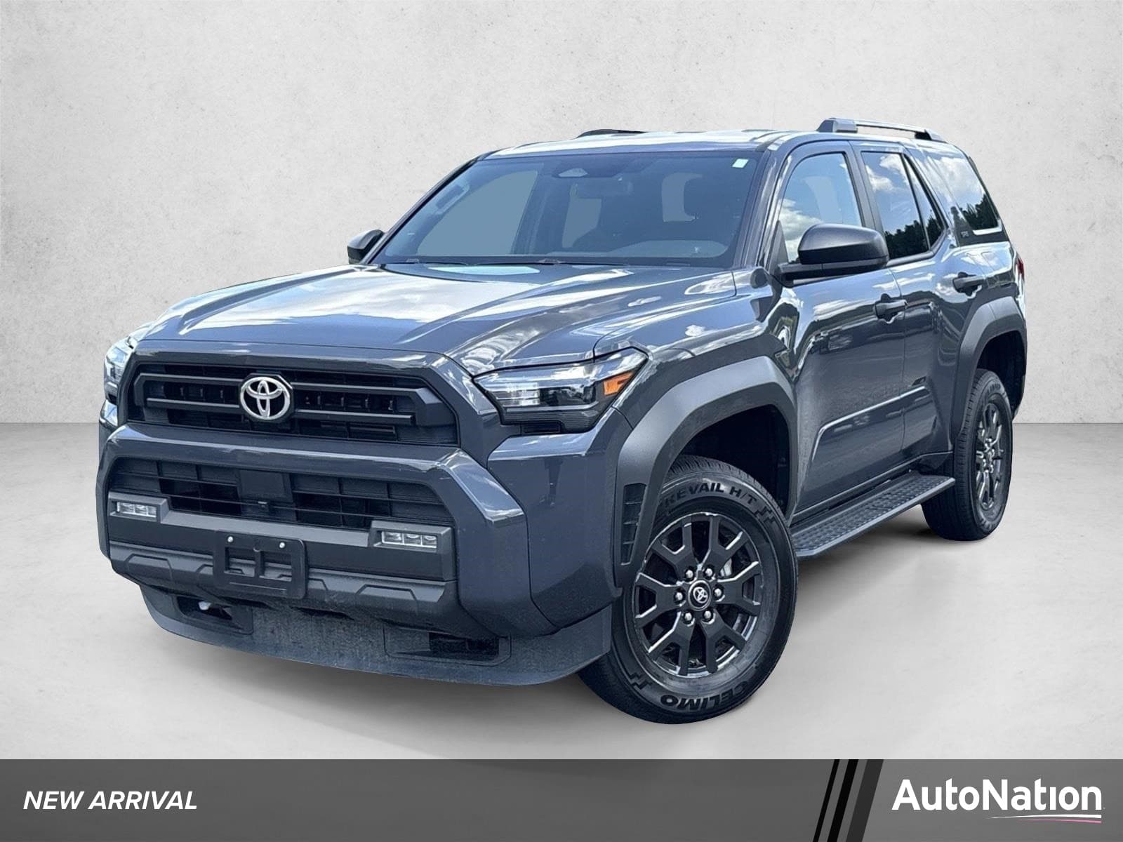 2025 Toyota 4Runner SR5 — photo 1 of 30