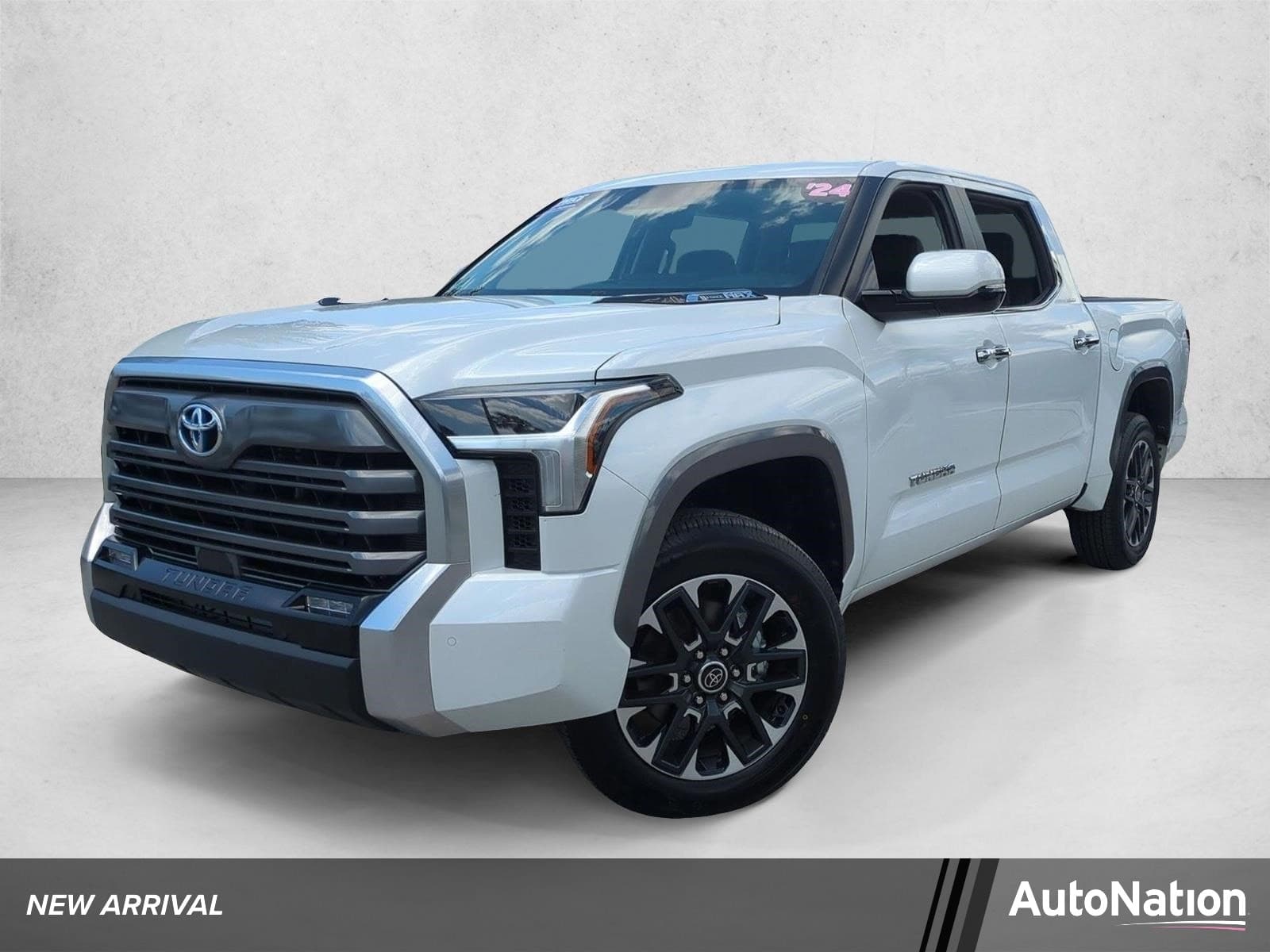 2024 Toyota Tundra 4WD Limited — photo 1 of 24