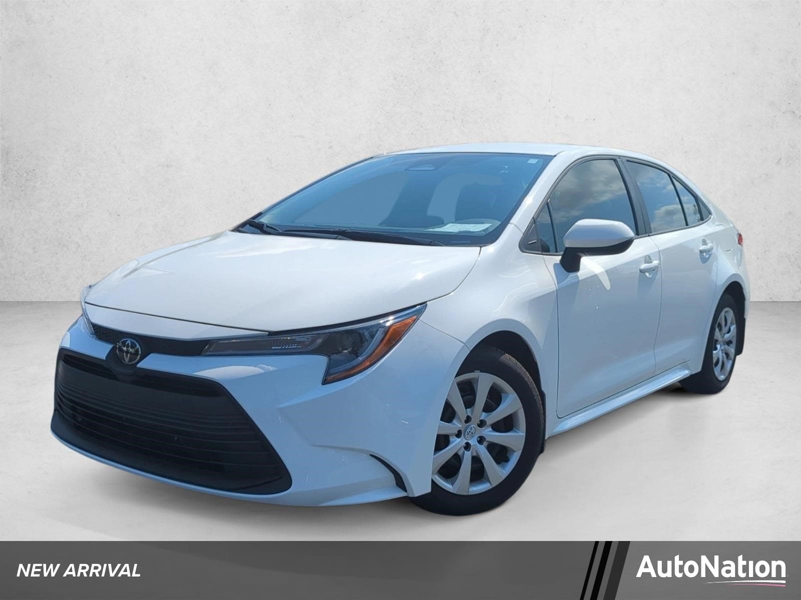 2025 Toyota Corolla LE — photo 1 of 30