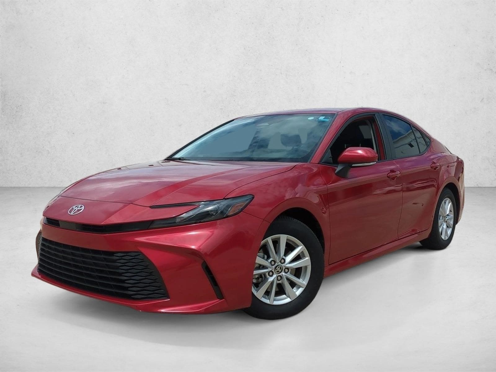 2025 Toyota Camry LE — photo 1 of 16
