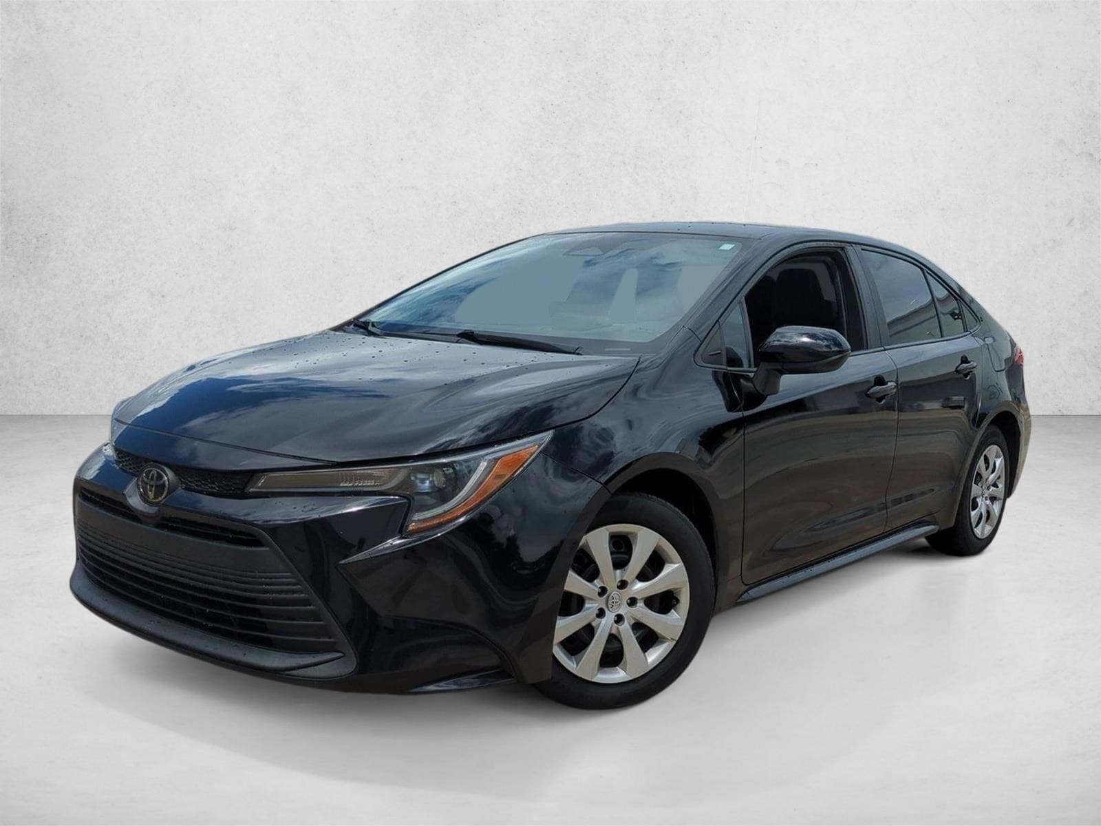 2023 Toyota Corolla LE — photo 1 of 15