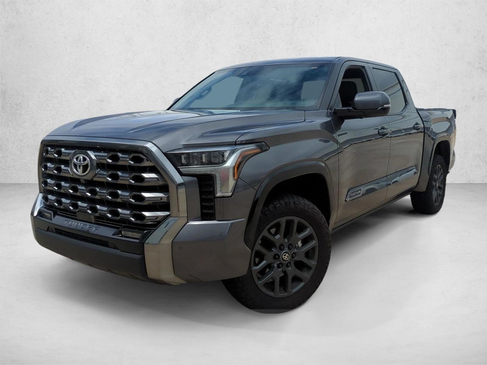 2025 Toyota Tundra 4WD Platinum — photo 1 of 15