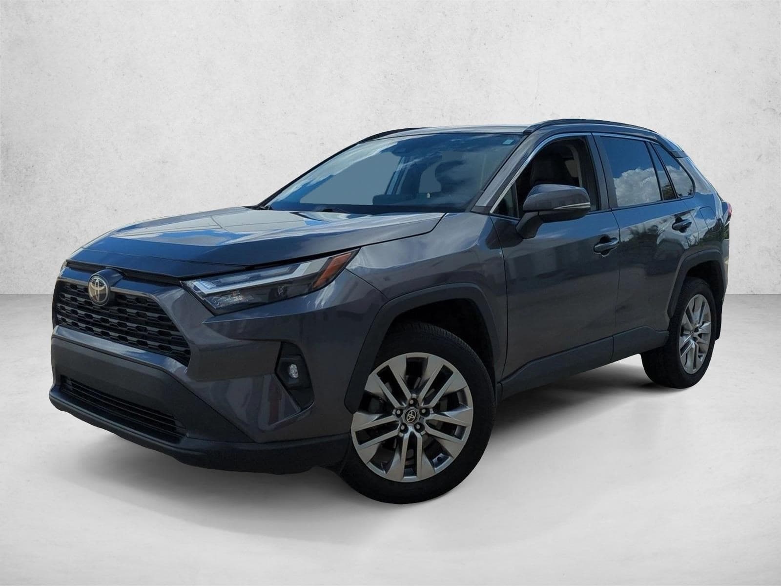 2024 Toyota RAV4 XLE Premium — photo 1 of 15