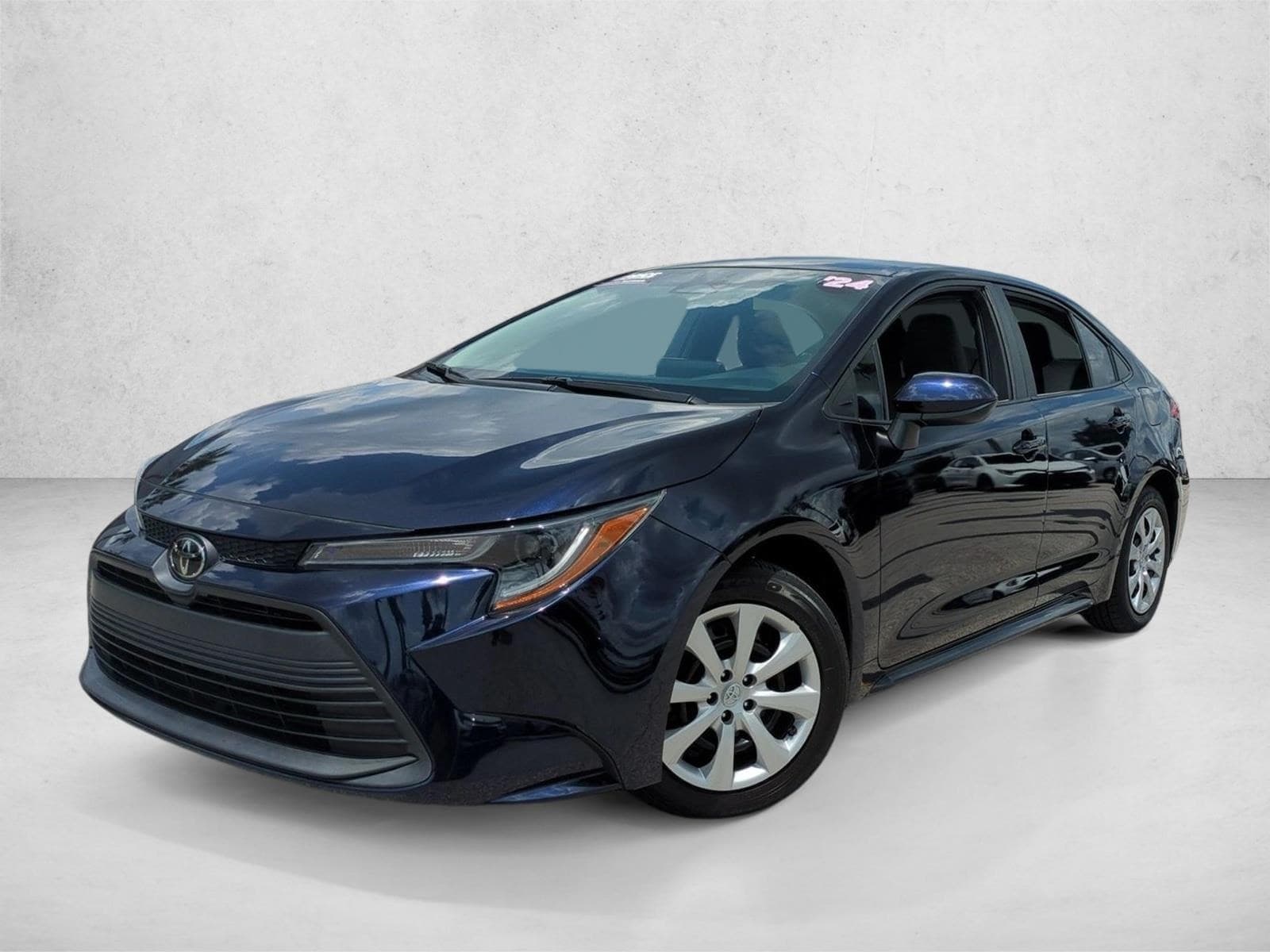 2024 Toyota Corolla LE — photo 1 of 23
