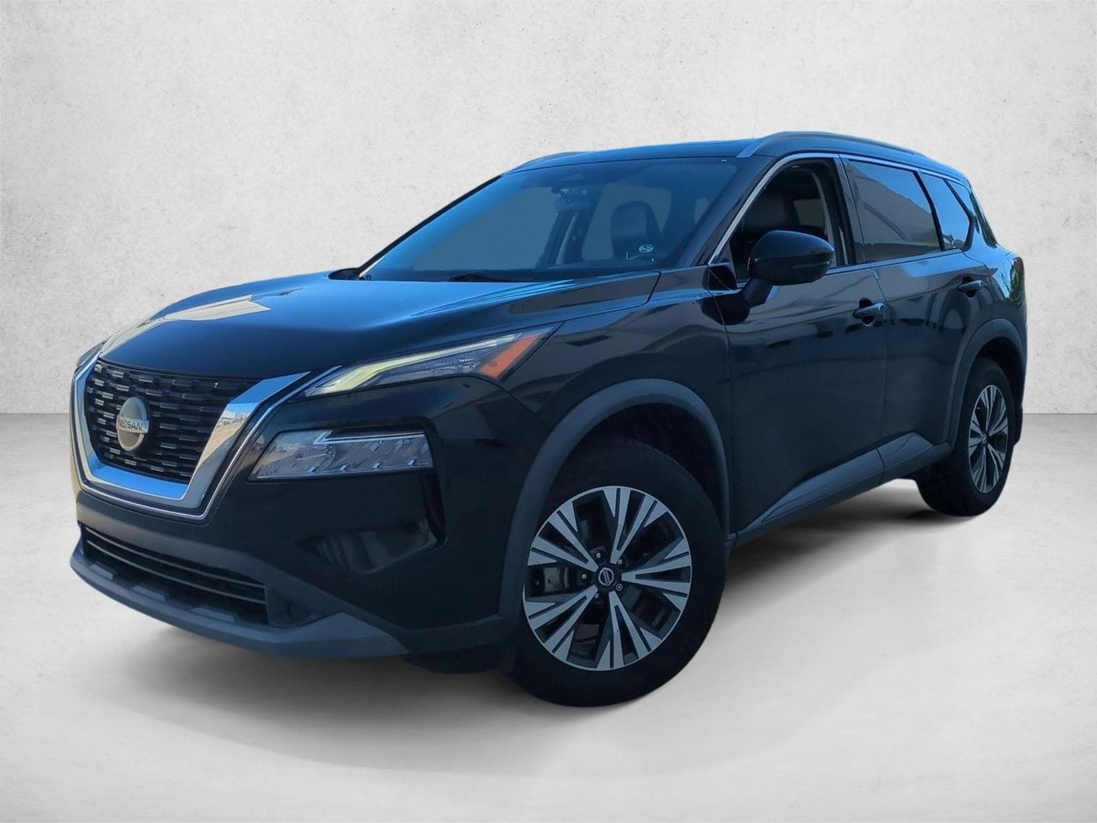 2021 Nissan Rogue SV — photo 1 of 15