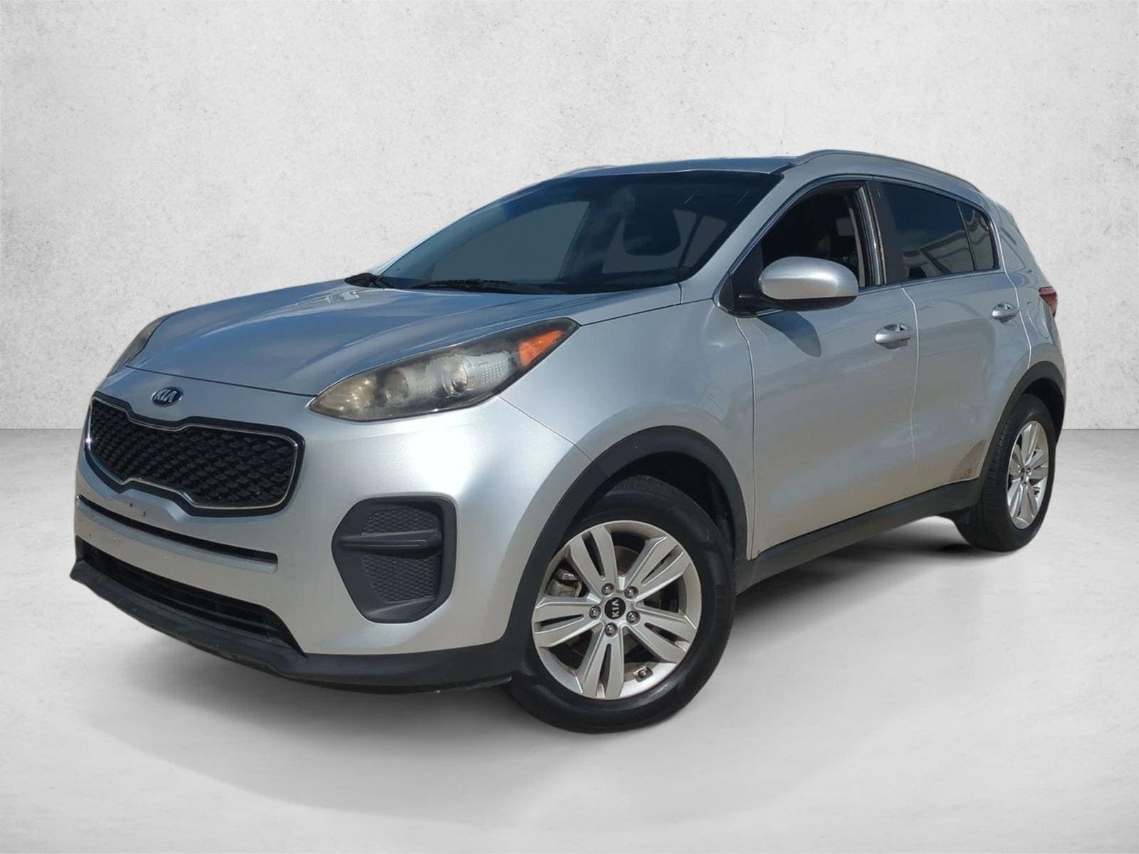 2017 Kia Sportage LX — photo 1 of 15