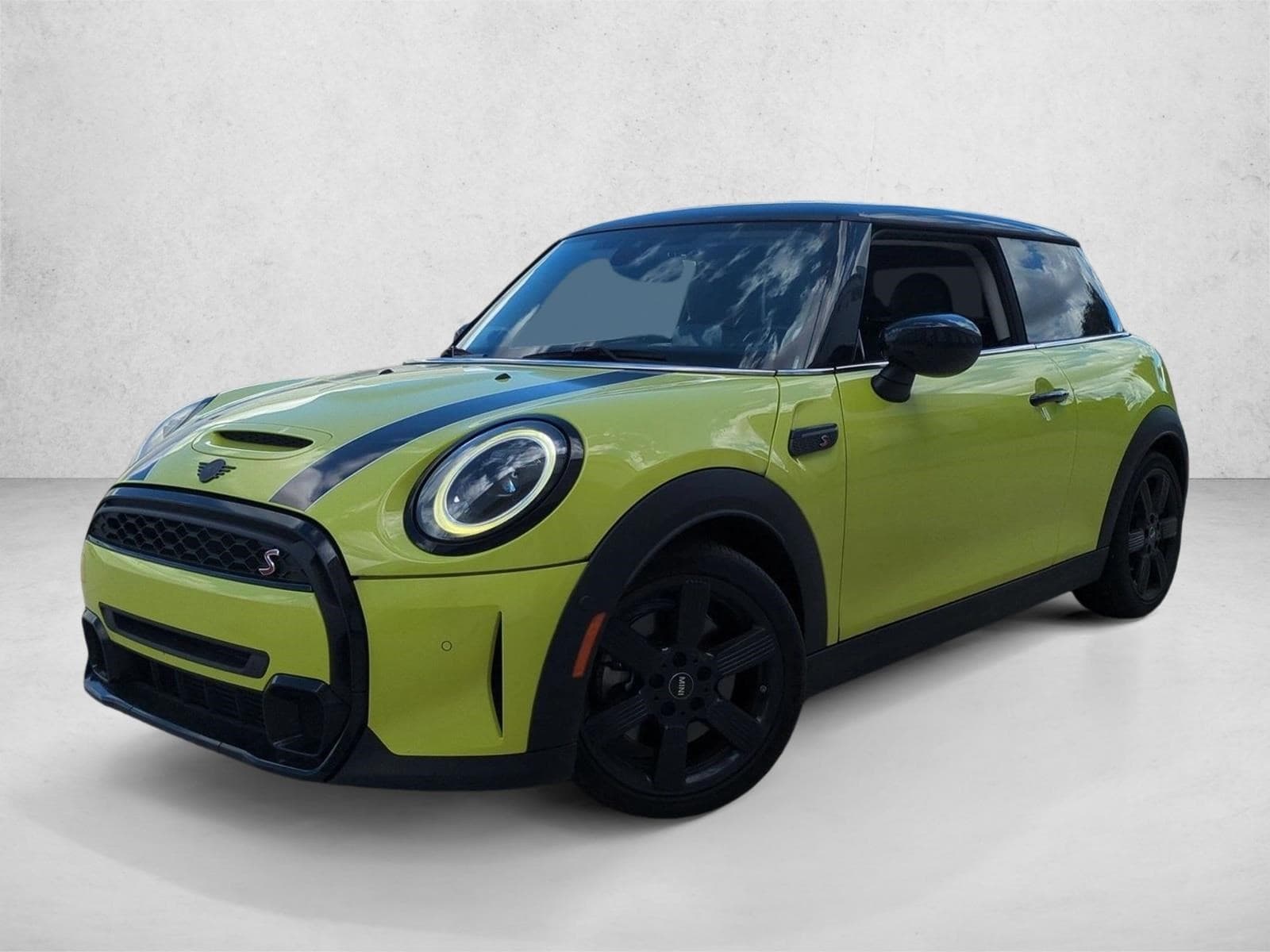 2023 Mini Hardtop 2 Door Cooper S — photo 1 of 15