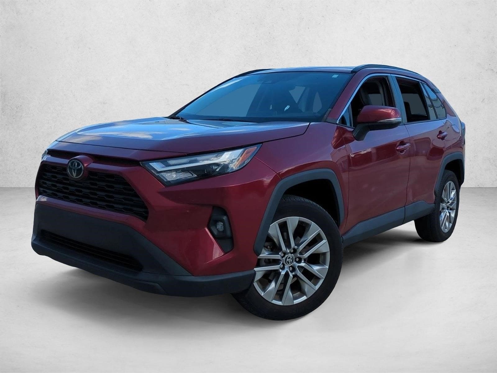 2023 Toyota RAV4 XLE Premium — photo 1 of 15