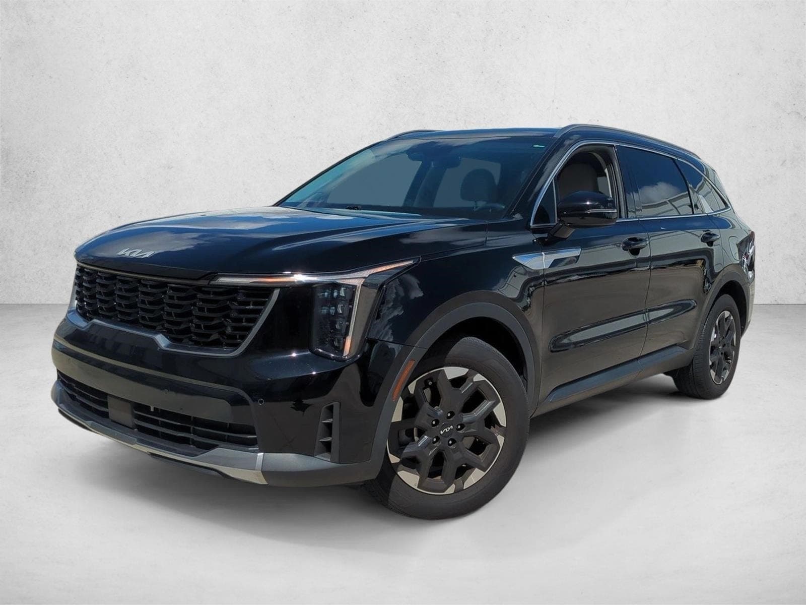 2024 Kia Sorento S — photo 1 of 15