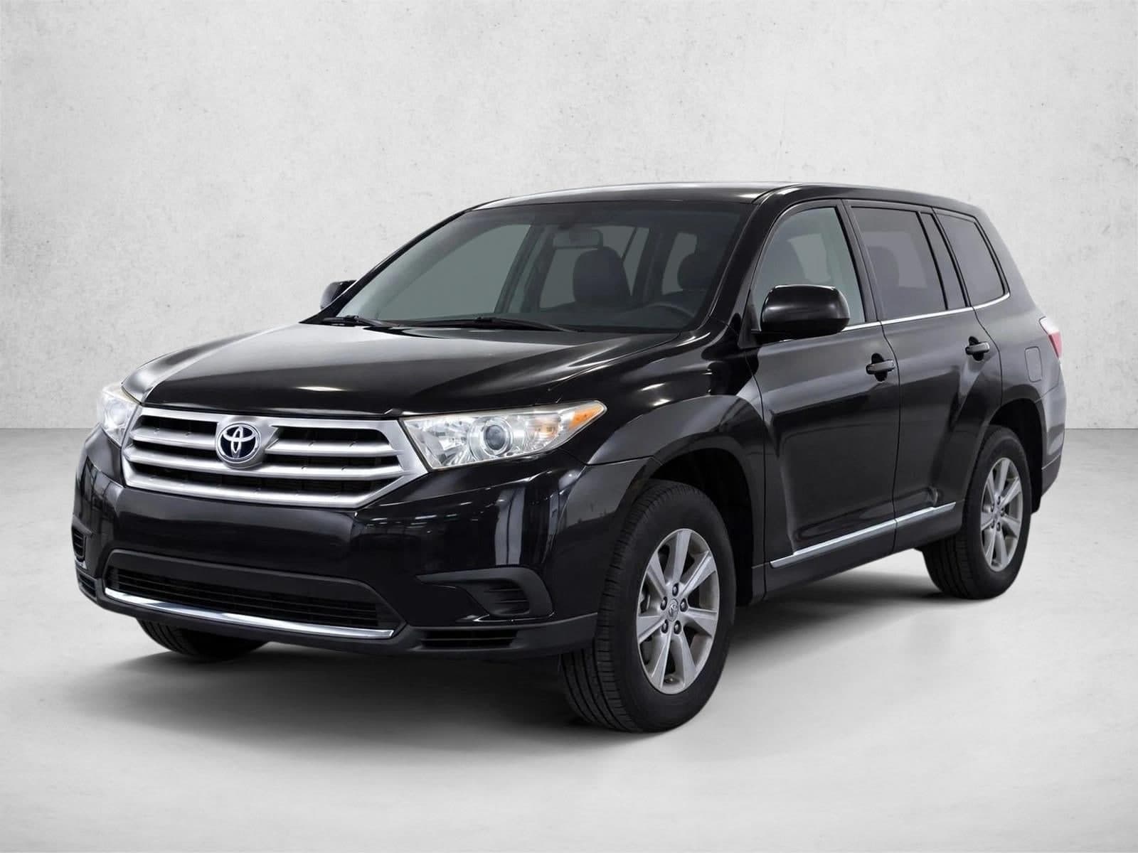 2013 Toyota Highlander Base — photo 1 of 9