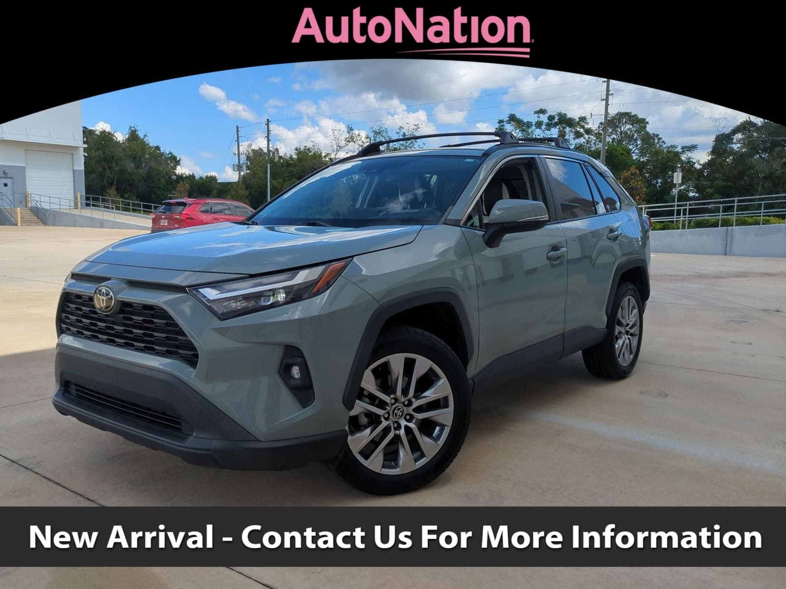 2022 Toyota RAV4 XLE Premium — photo 1 of 15
