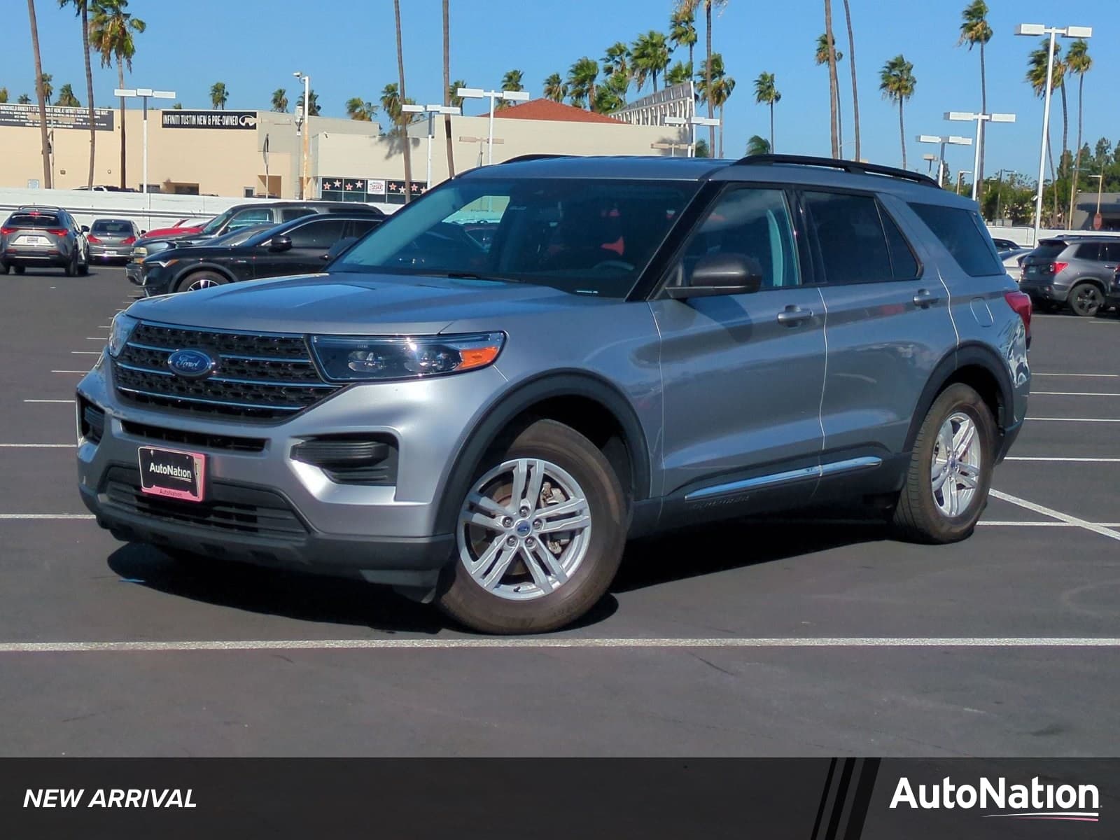 2023 Ford Explorer XLT — photo 1 of 25