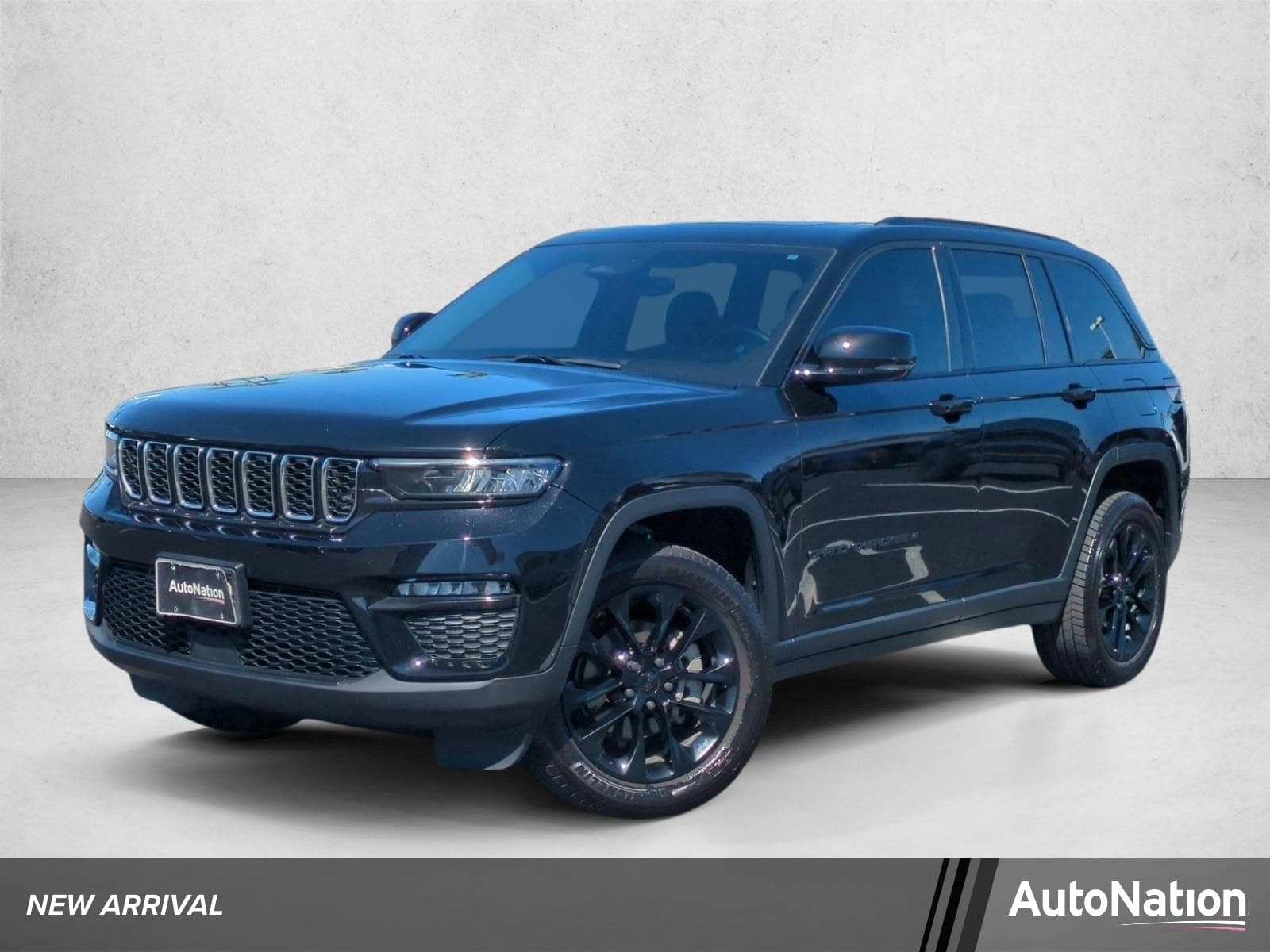 2022 Jeep Grand Cherokee Limited — photo 1 of 27