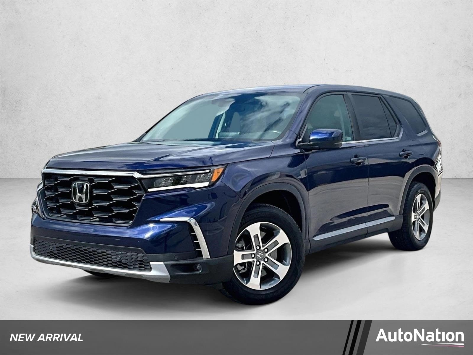 2024 Honda Pilot EX-L 8 Passenger — photo 1 of 29