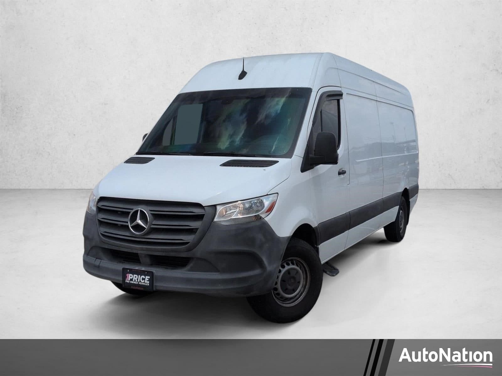 2020 Mercedes-Benz Sprinter Base — photo 1 of 20