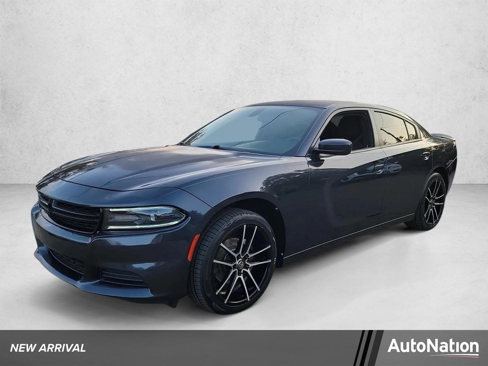 2018 Dodge Charger SXT — photo 1 of 25