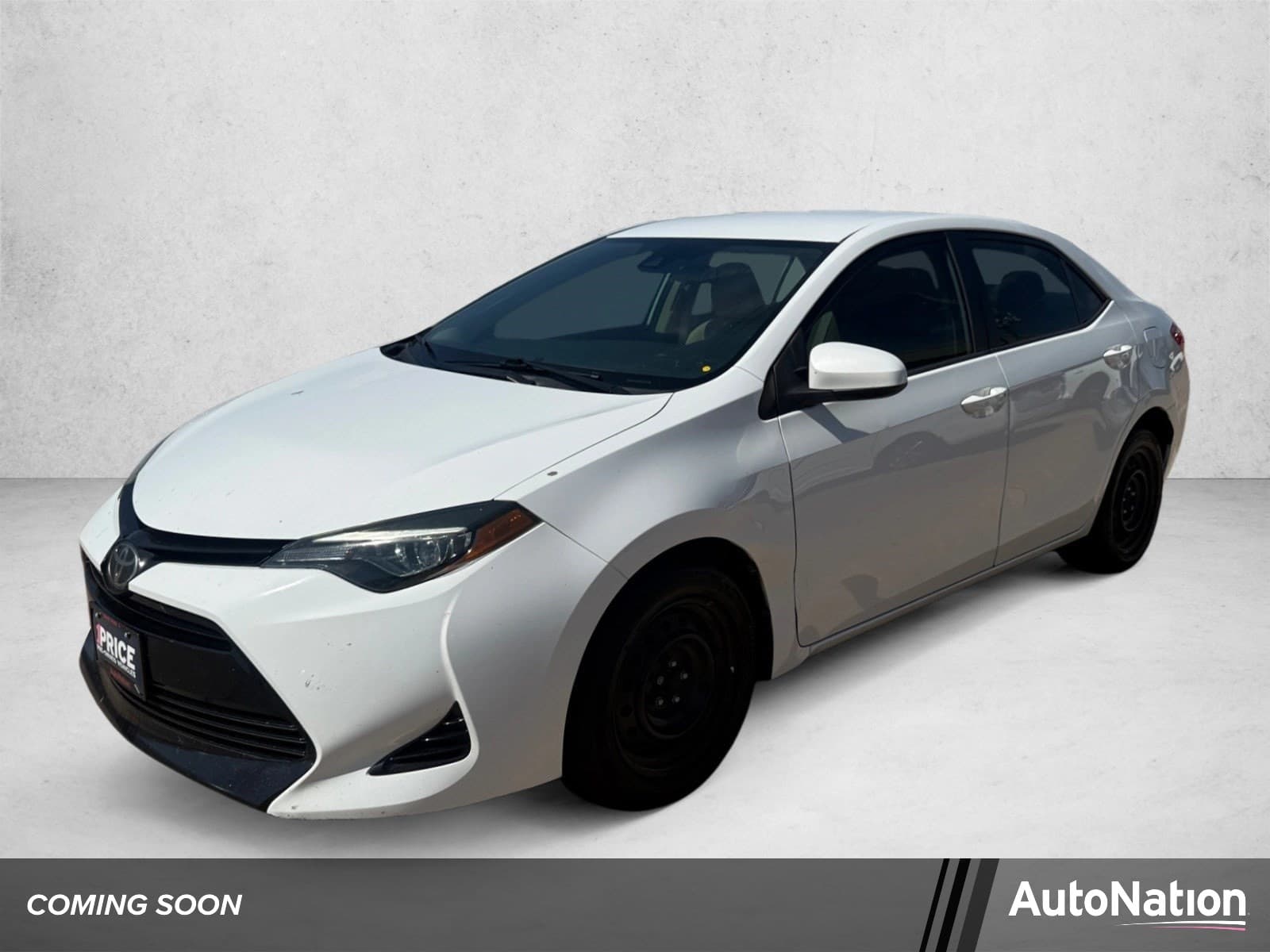 2019 Toyota Corolla LE — photo 1 of 17