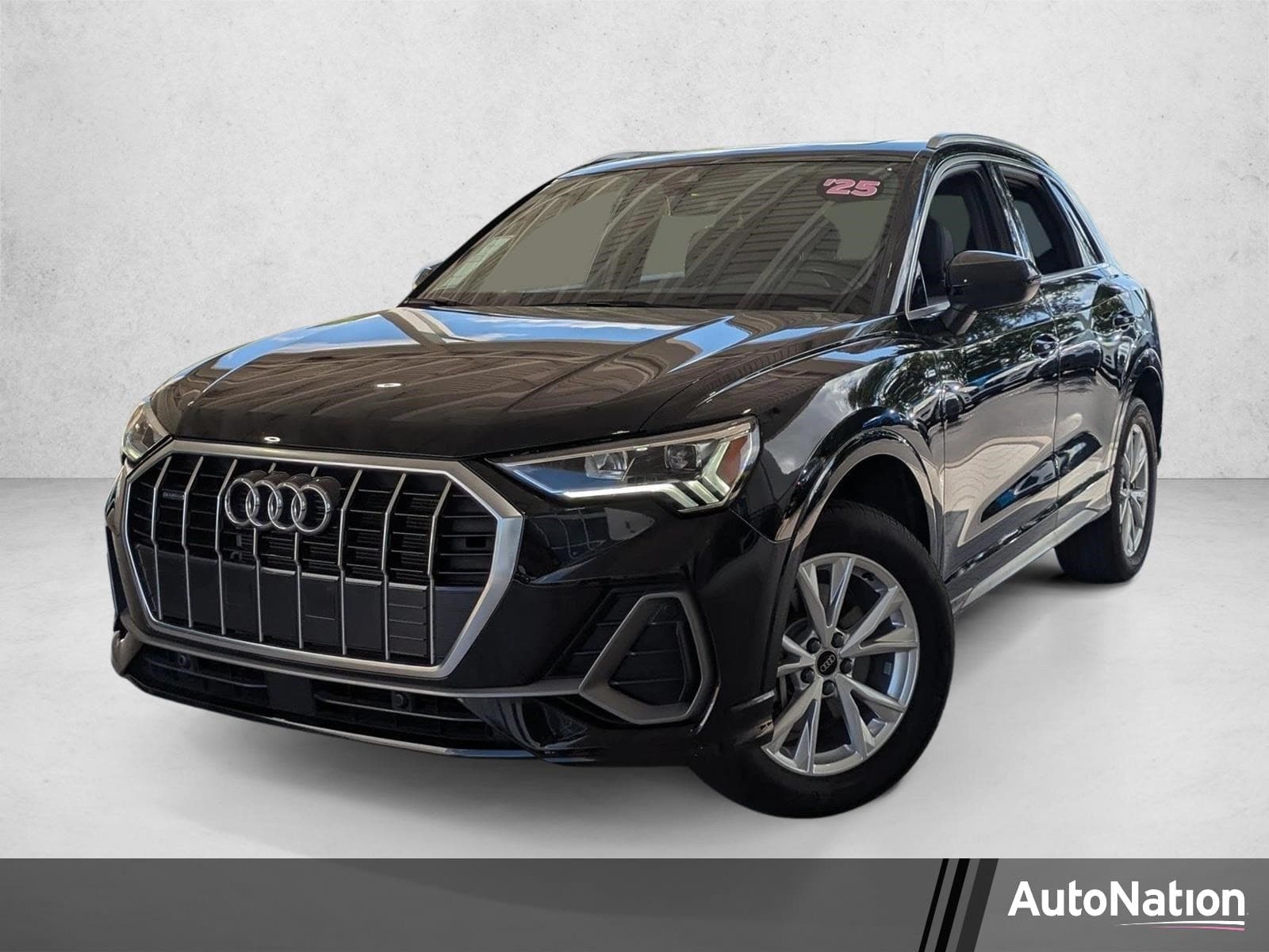 2025 Audi Q3 S line Premium — photo 1 of 23