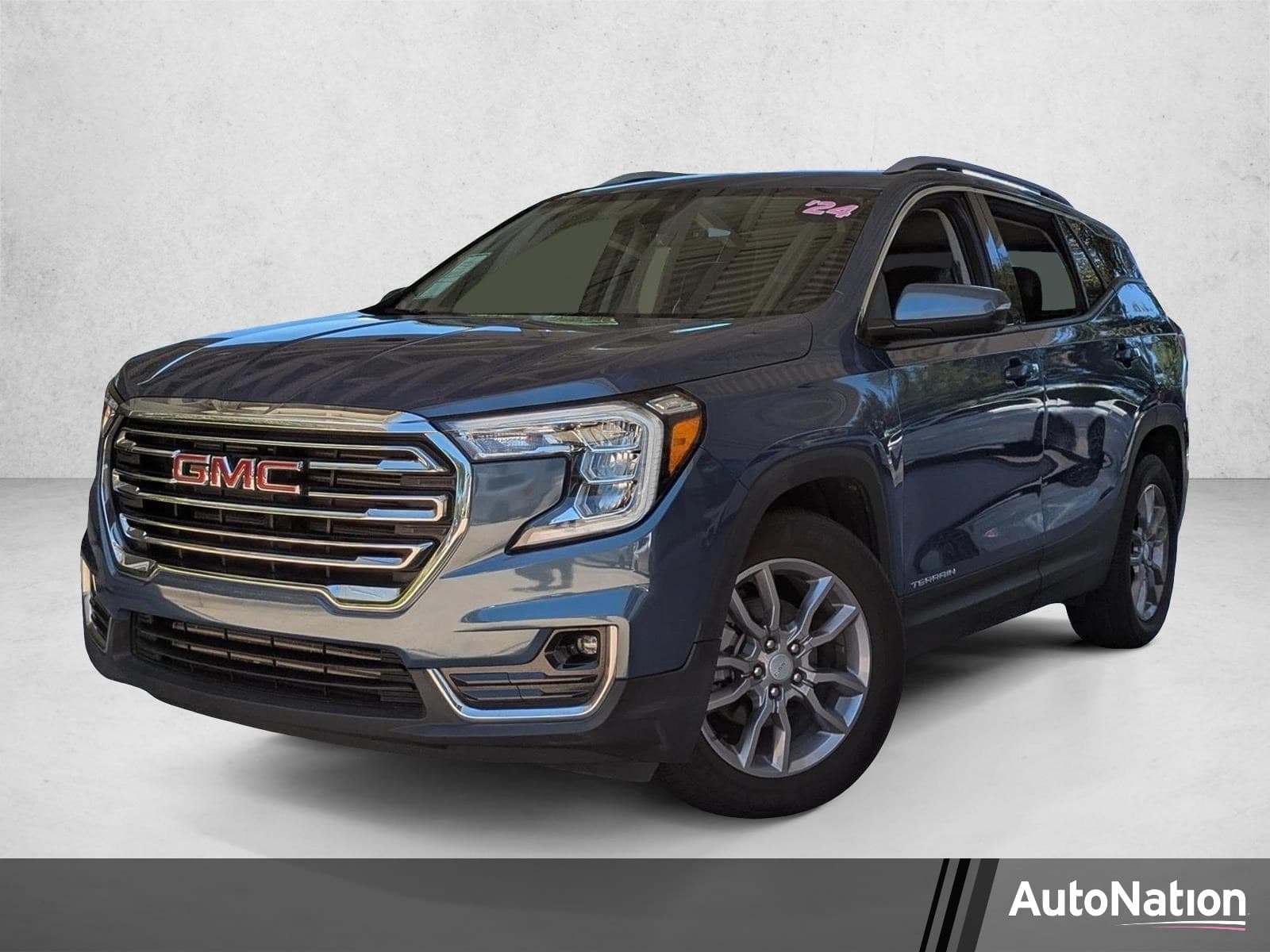 2024 GMC Terrain SLT — photo 1 of 23