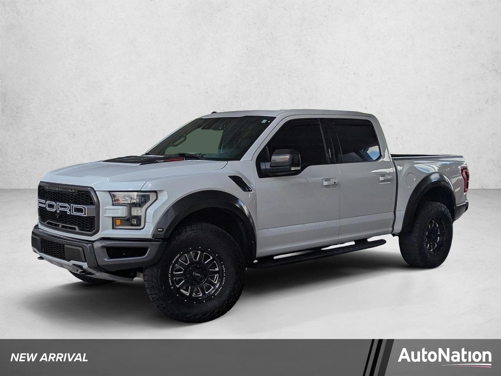 2018 Ford F-150 Raptor — photo 1 of 15