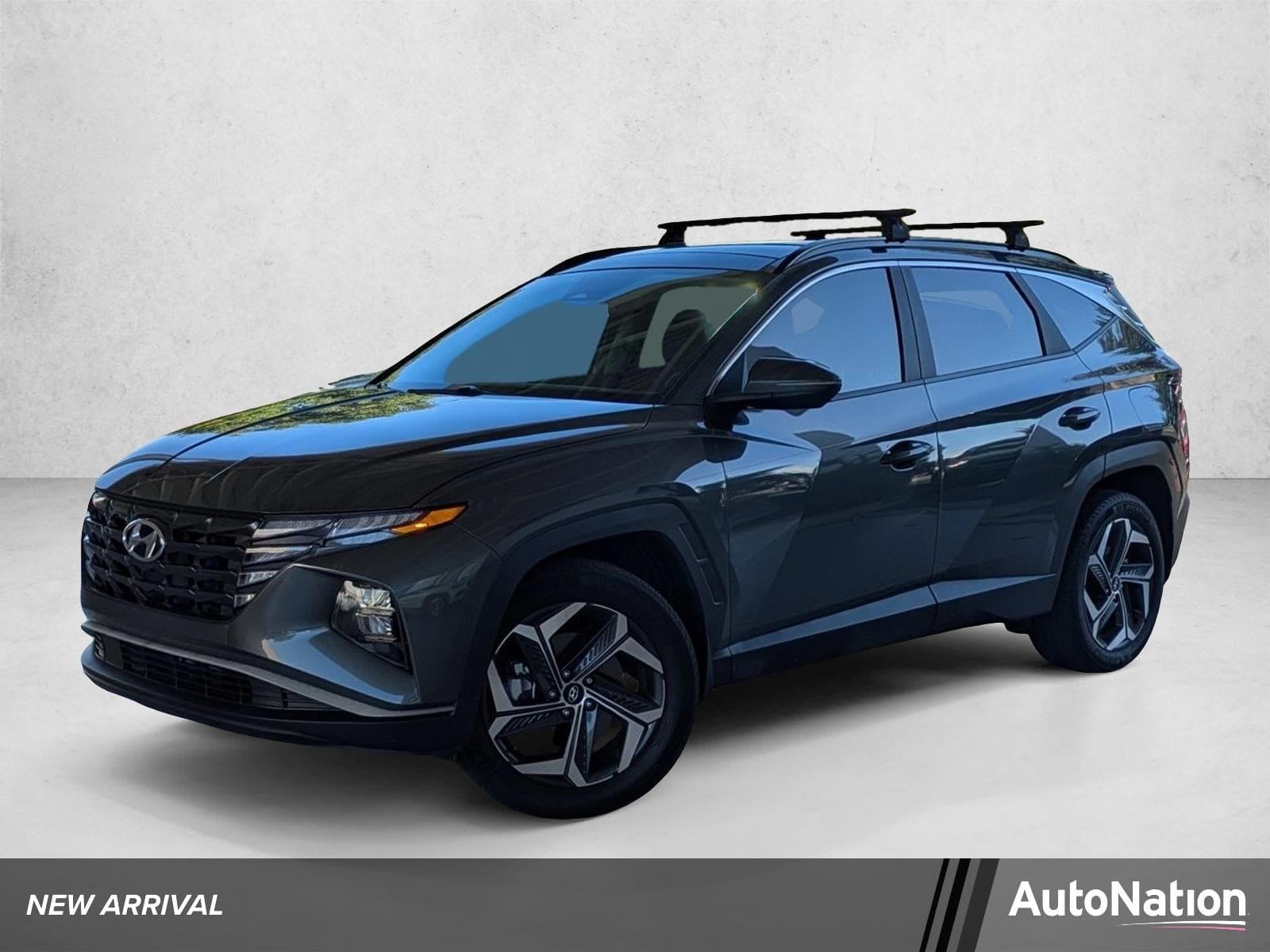 2022 Hyundai Tucson Base — photo 1 of 15